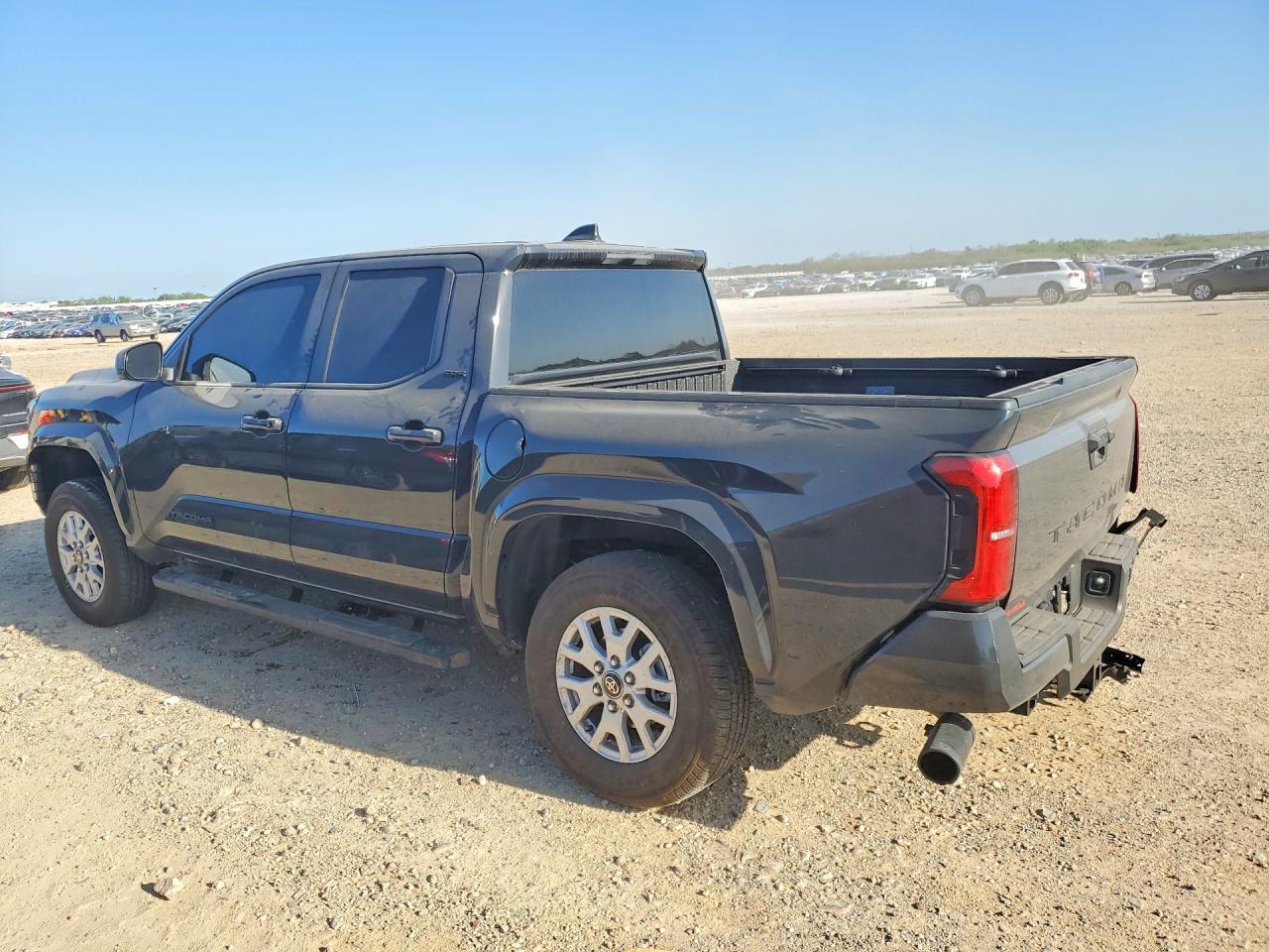 2025 Toyota Tacoma Sr5 - Фото 2