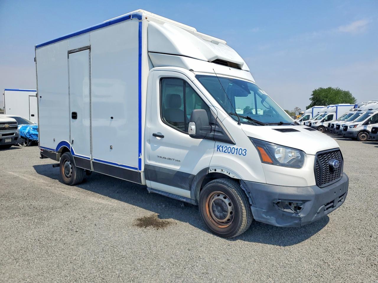 2020 Ford Transit Delivery Truck - Image 4