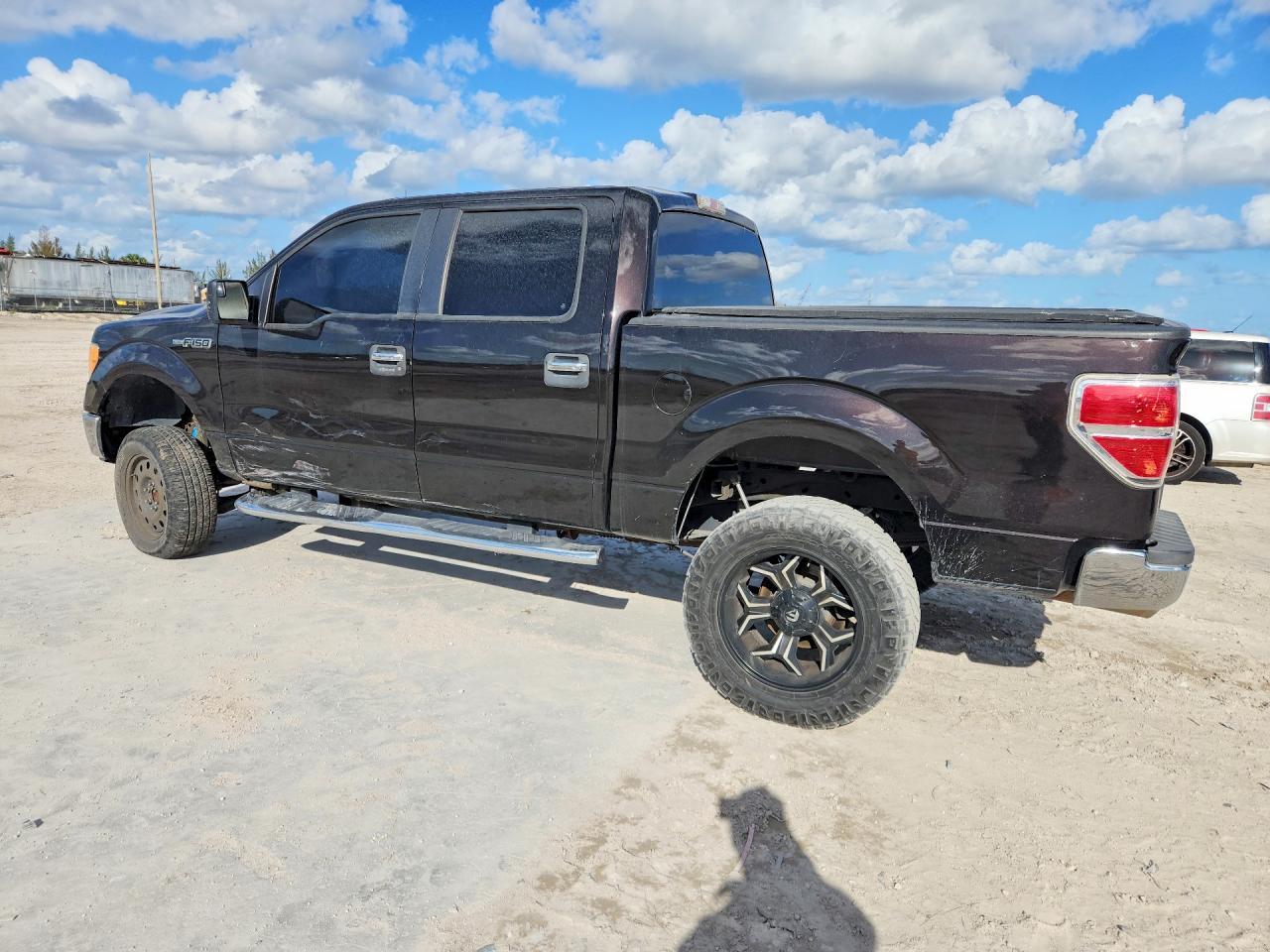 2013 Ford F150 Supercrew - Фото 2