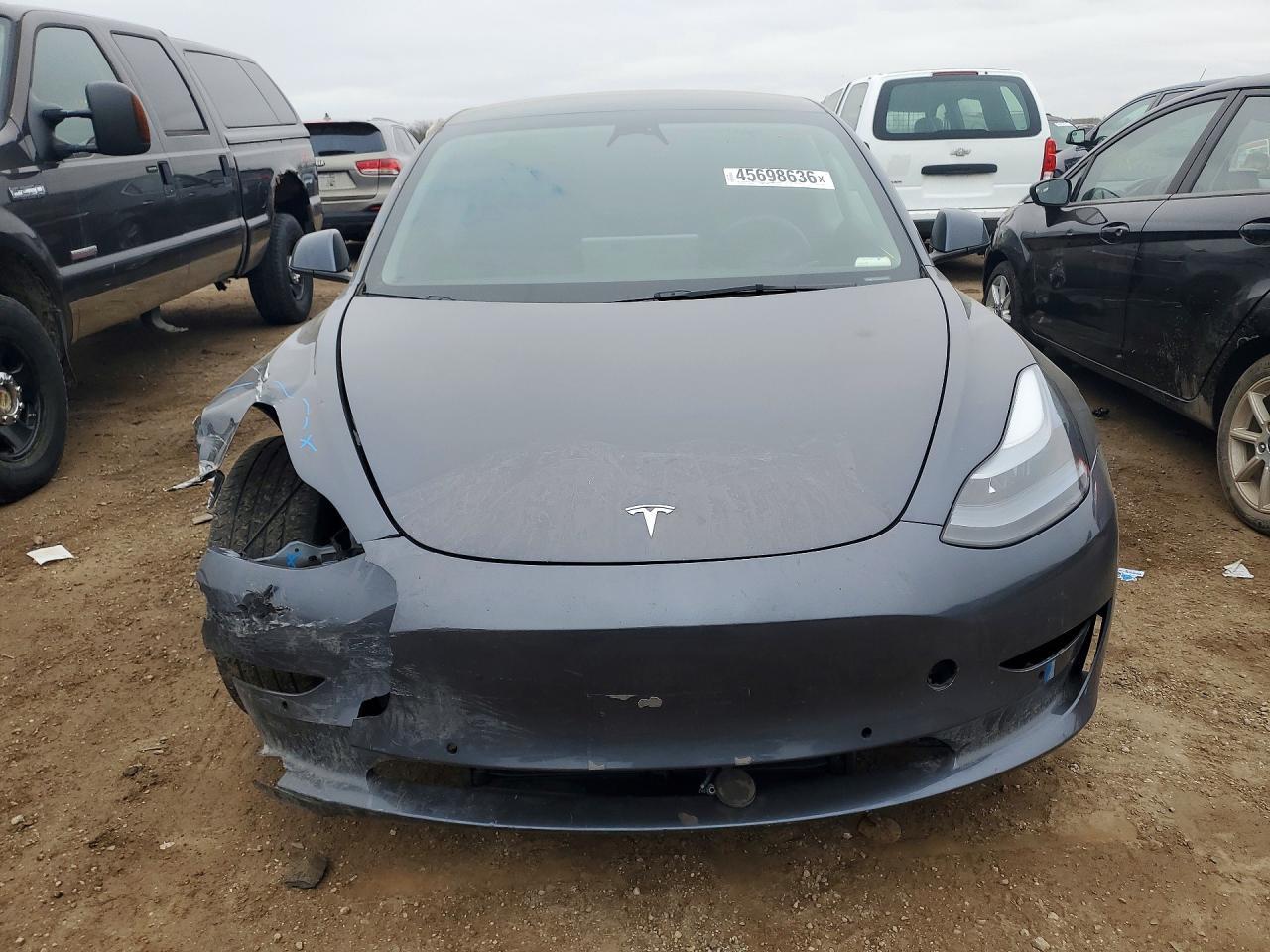 2022 Tesla Model 3 - Фото 5