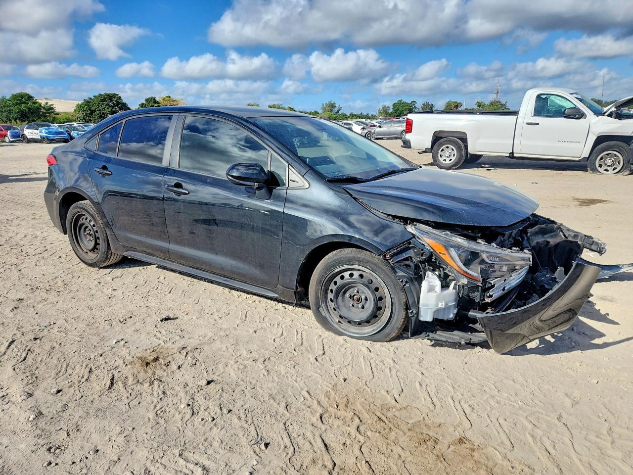 2020 Toyota Corolla Le - Фото 4