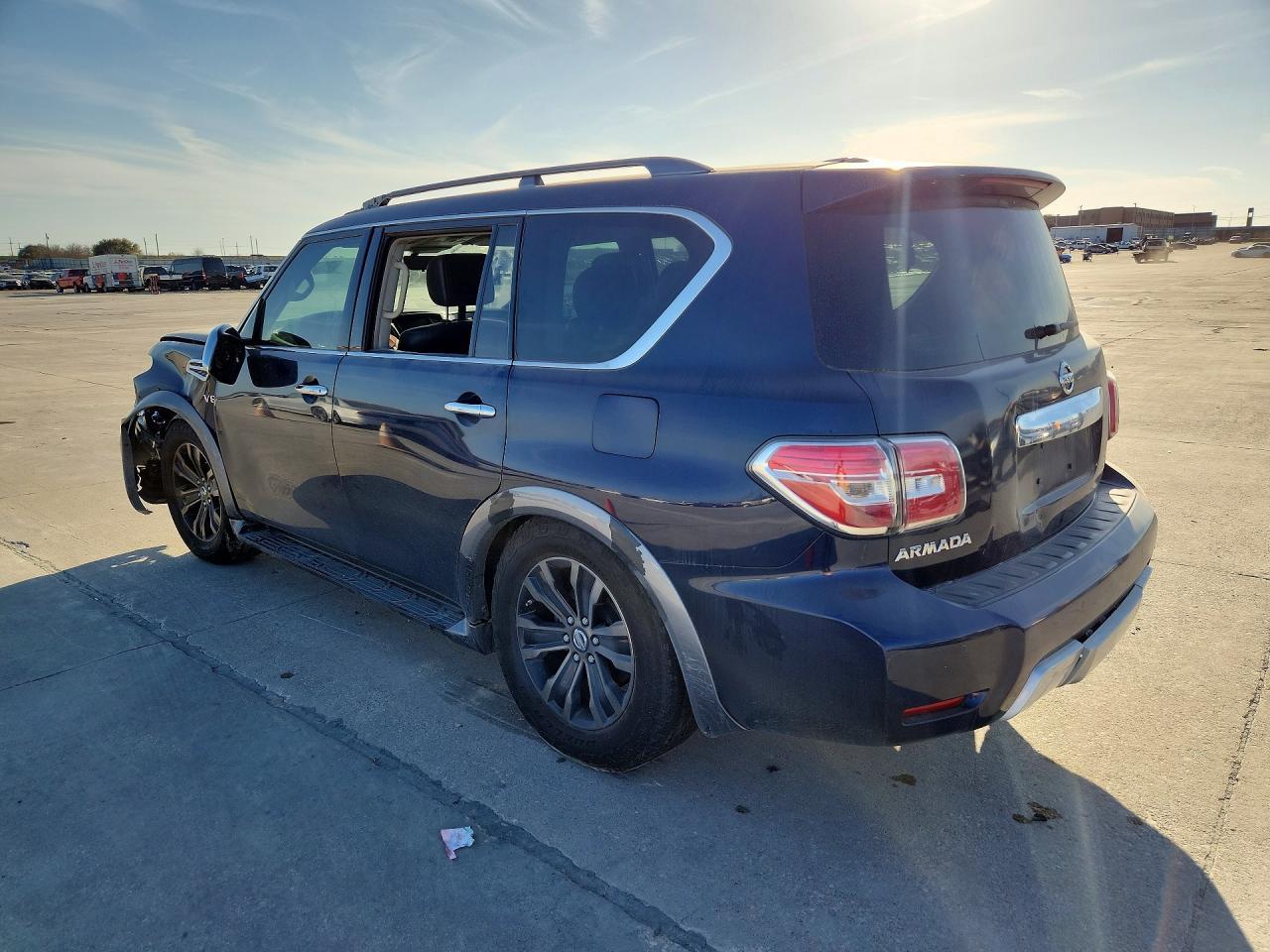 2018 Nissan Armada Platinum - Фото 2