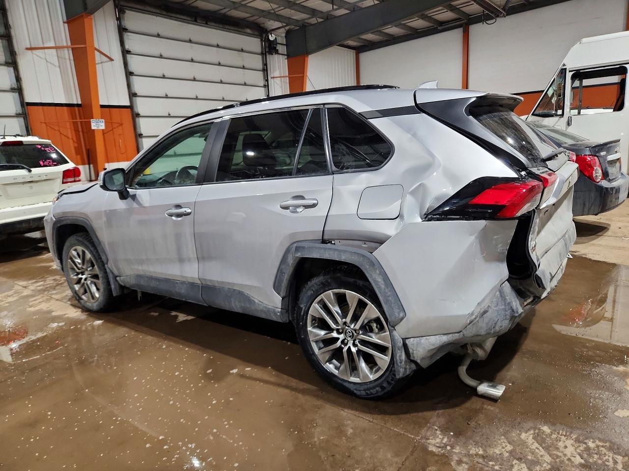 2019 Toyota Rav 4 - Image 2
