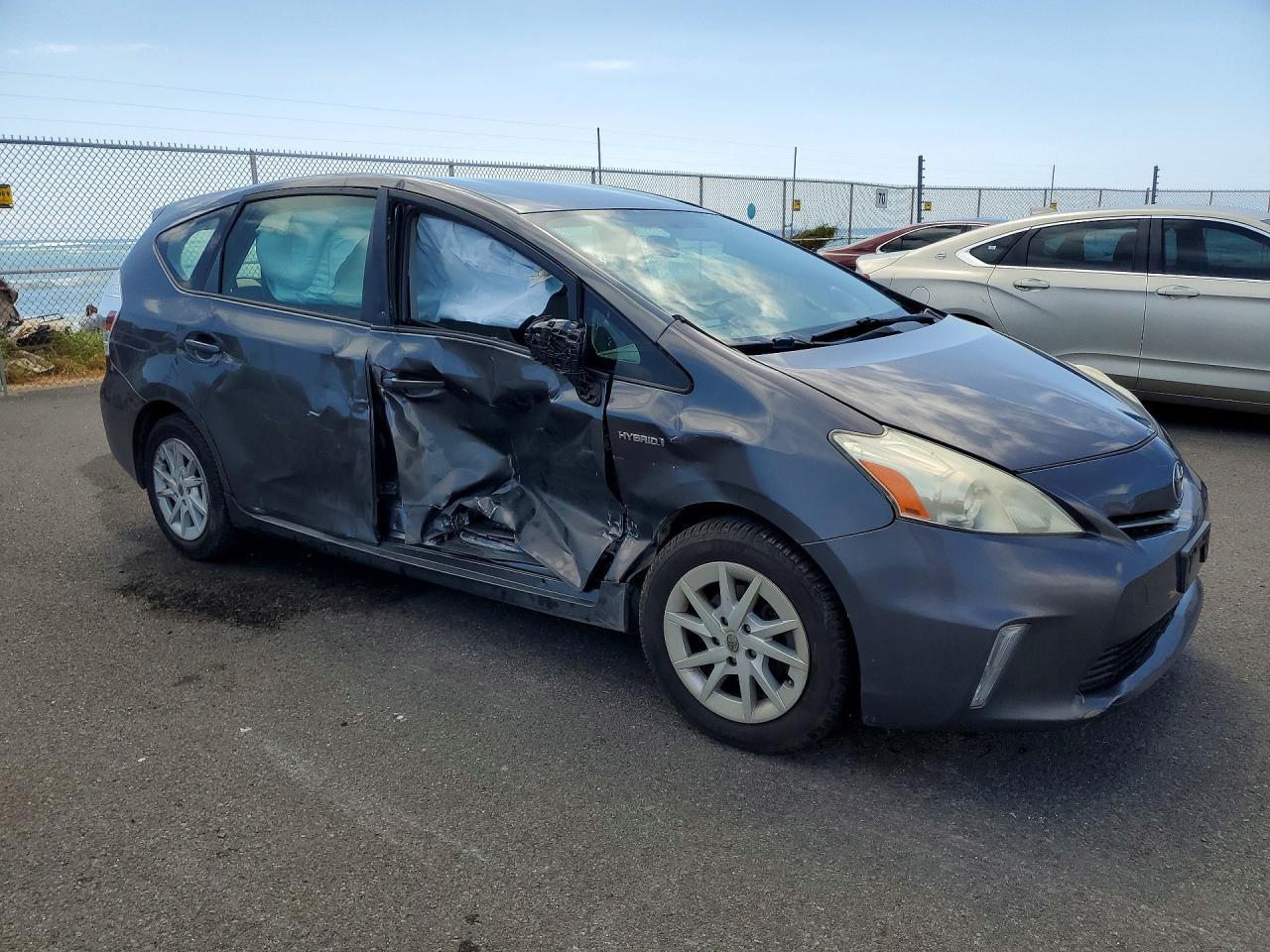 2012 Toyota Prius V Two - Image 4
