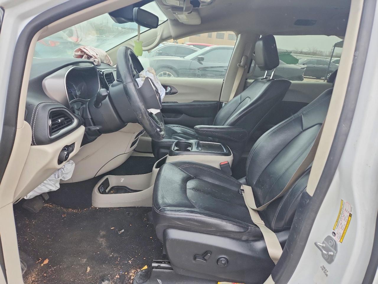 2022 Chrysler Pacifica Hybrid Touring L - Фото 7