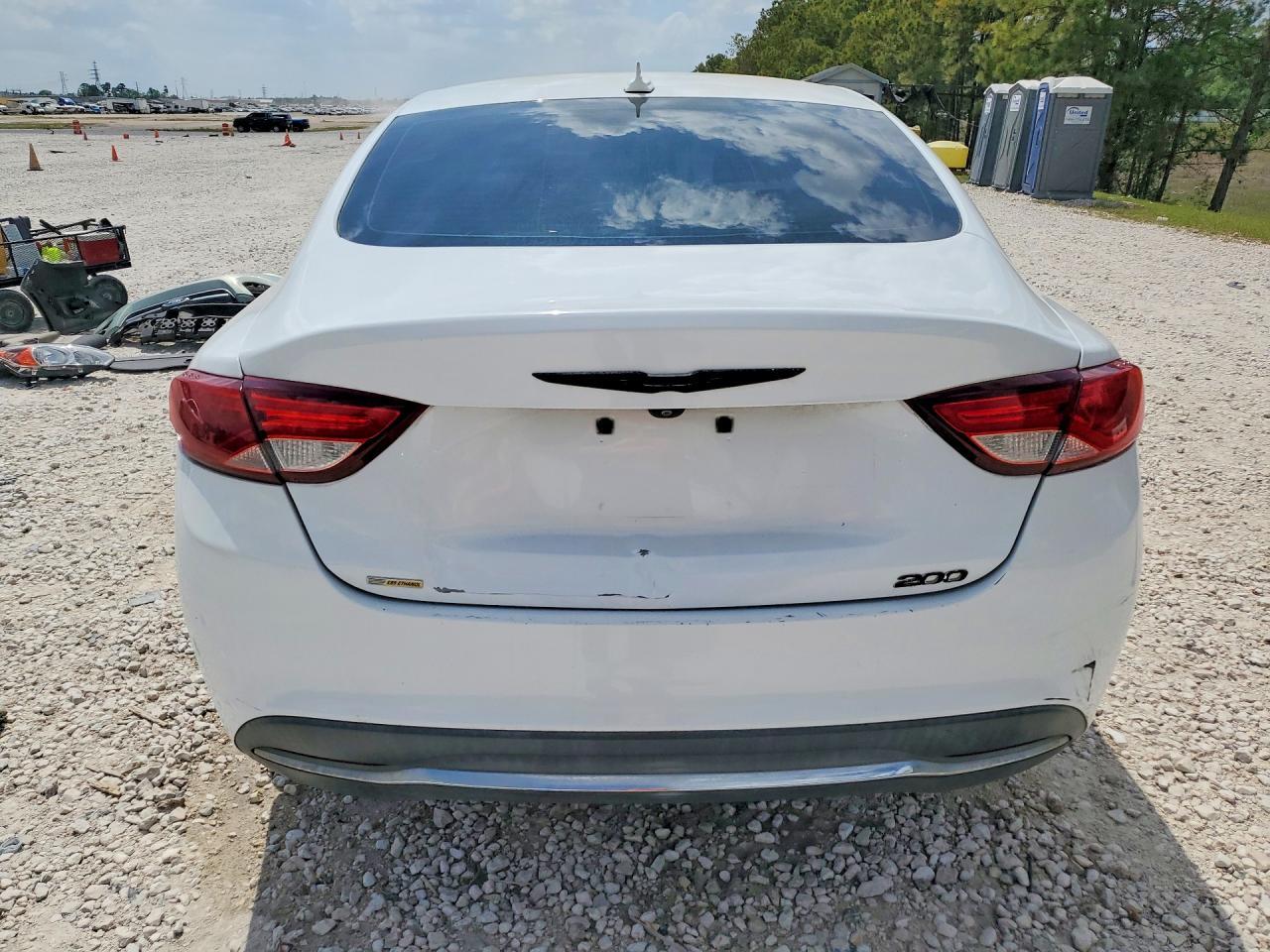 2015 Chrysler 200 Limited - Фото 6