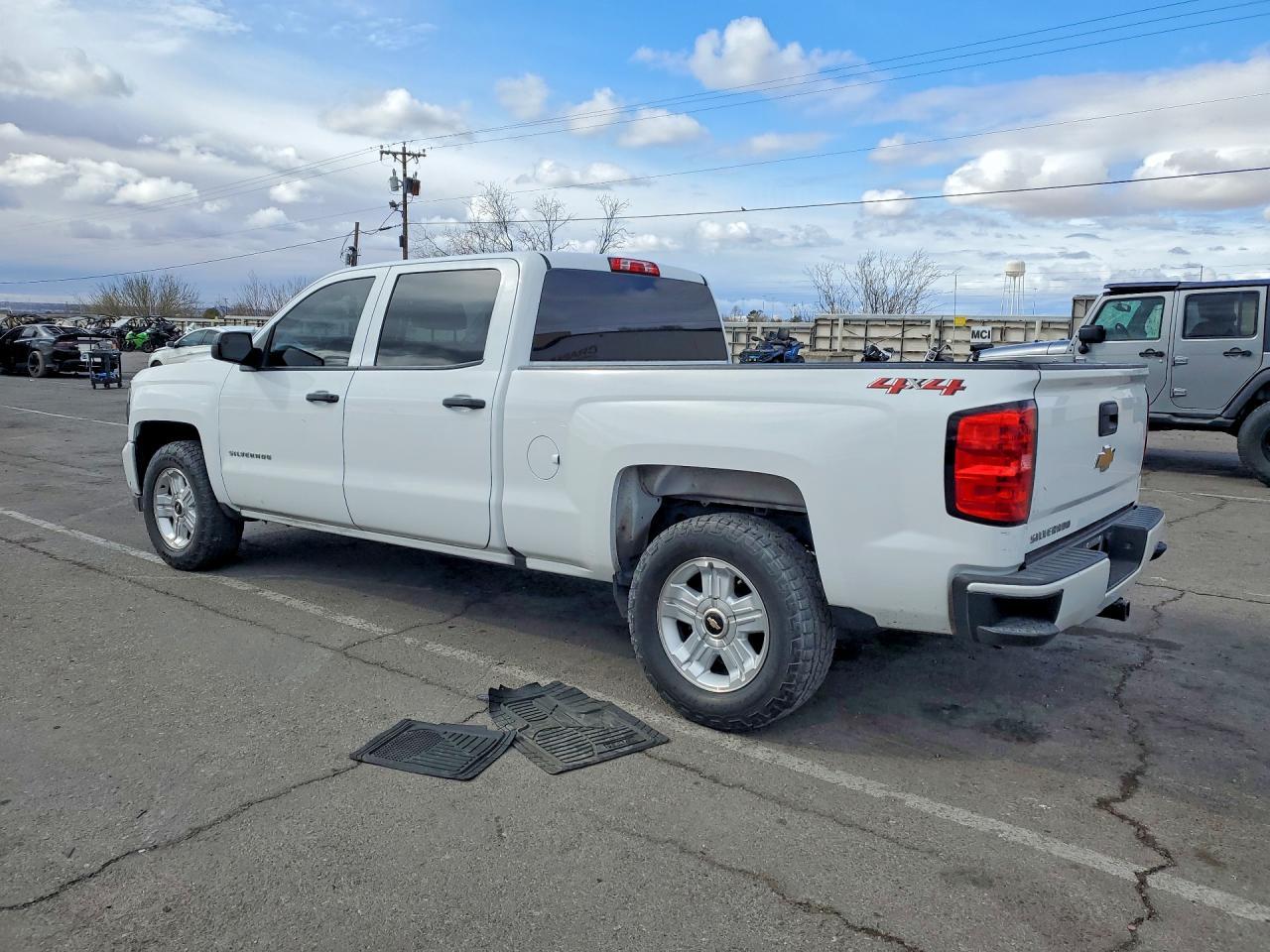 2018 Chevrolet Silverado K1500 - Фото 2