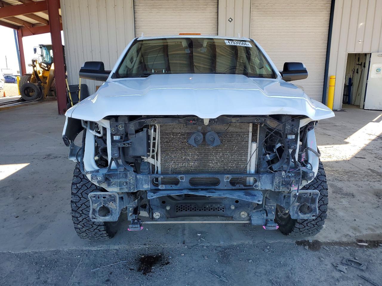 2020 Ram 1500 - Image 5