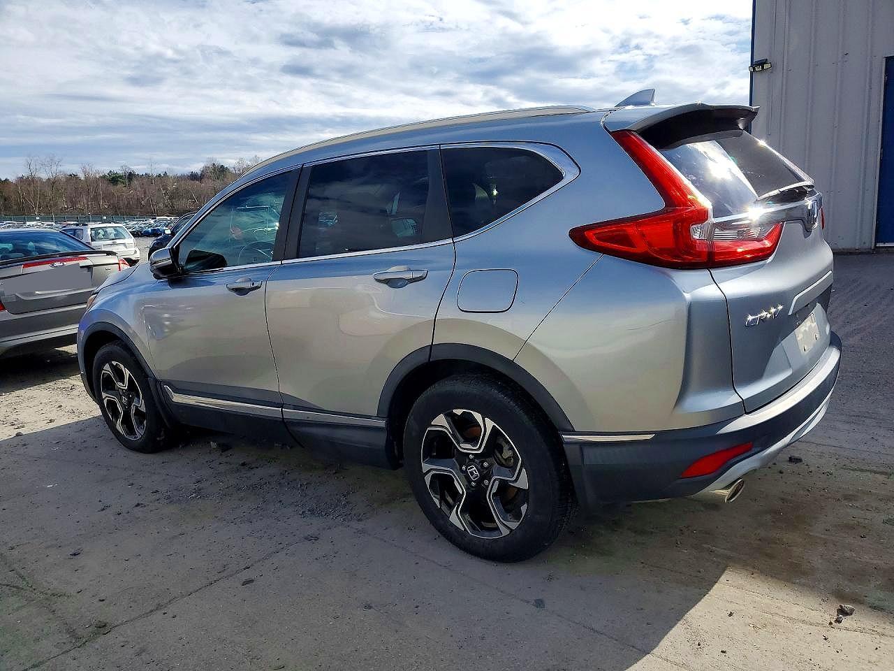 2017 Honda Cr-V Touring - Image 2