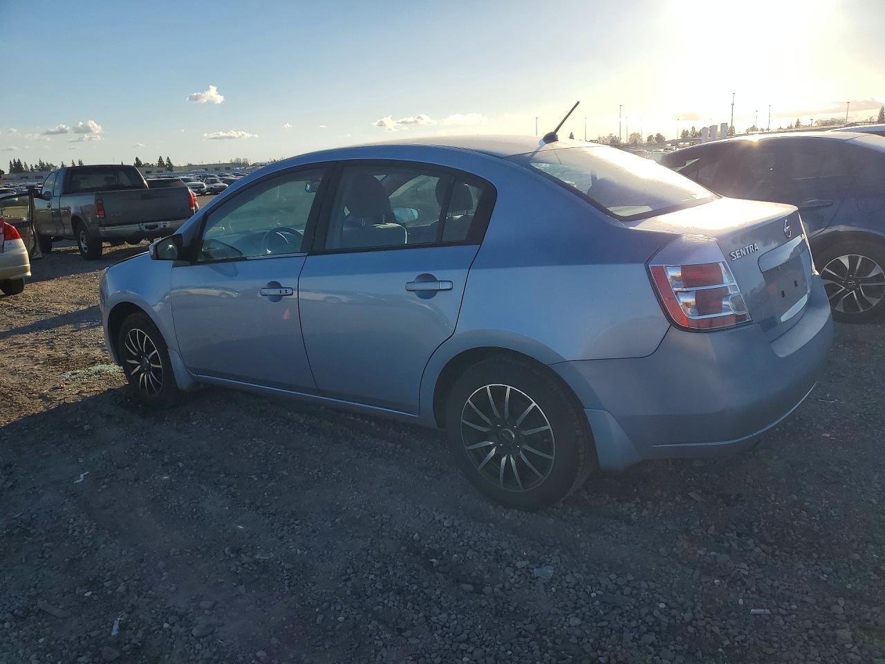 2009 Nissan Sentra 2.0 - Фото 2