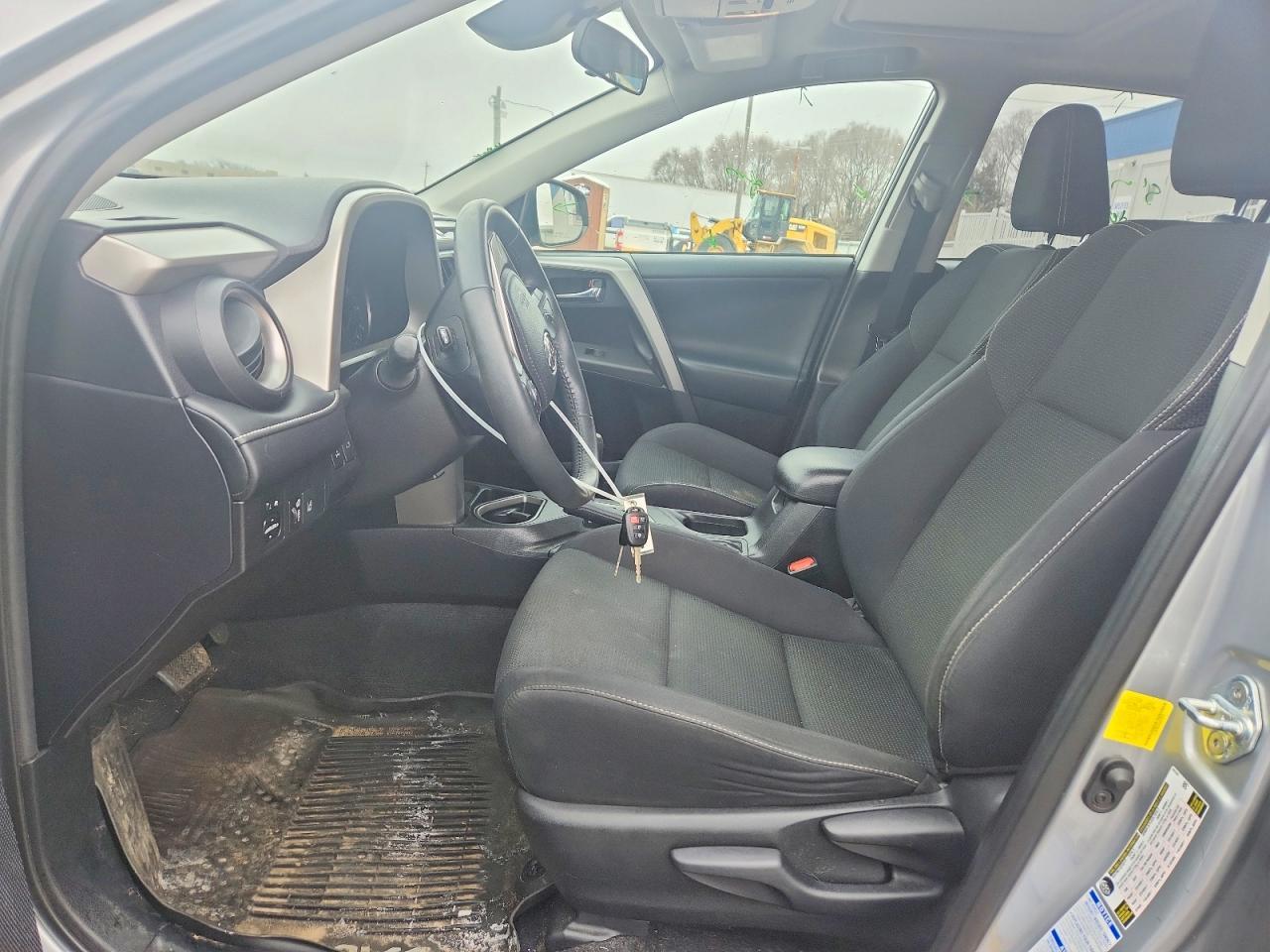 2017 Toyota Rav4 Xle - Image 7
