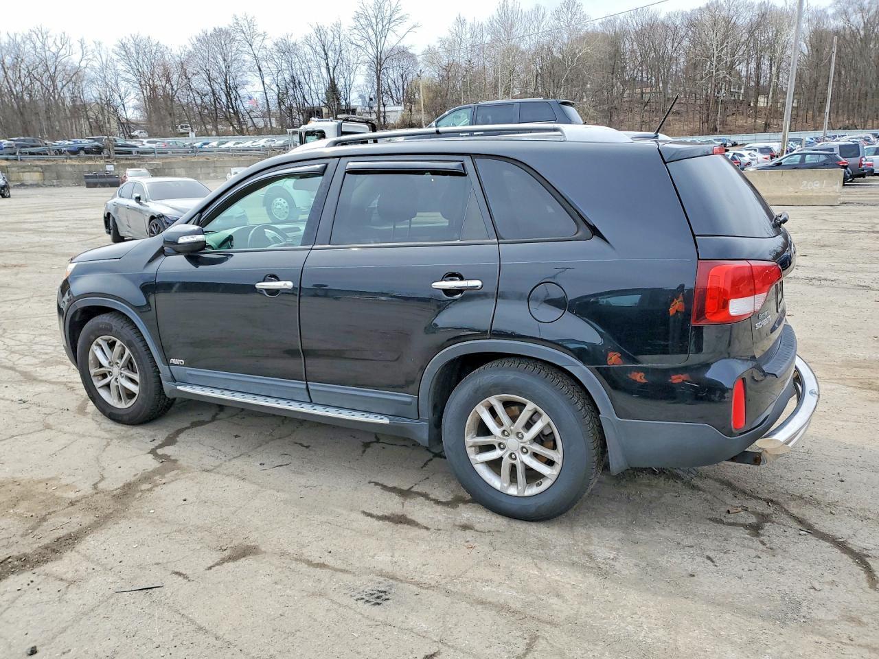 2014 Kia Sorento - Image 2