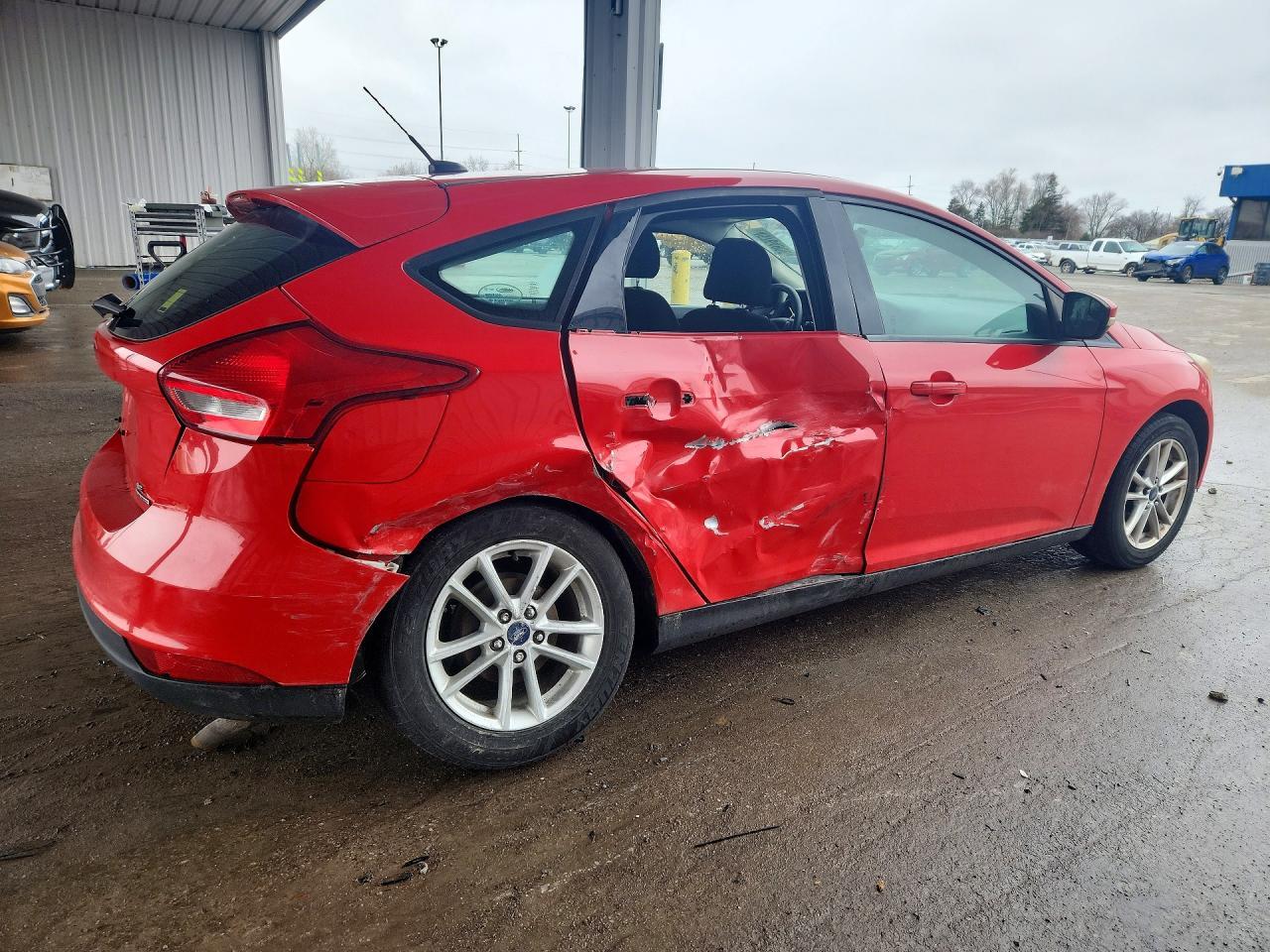 2015 Ford Focus Se - Фото 3