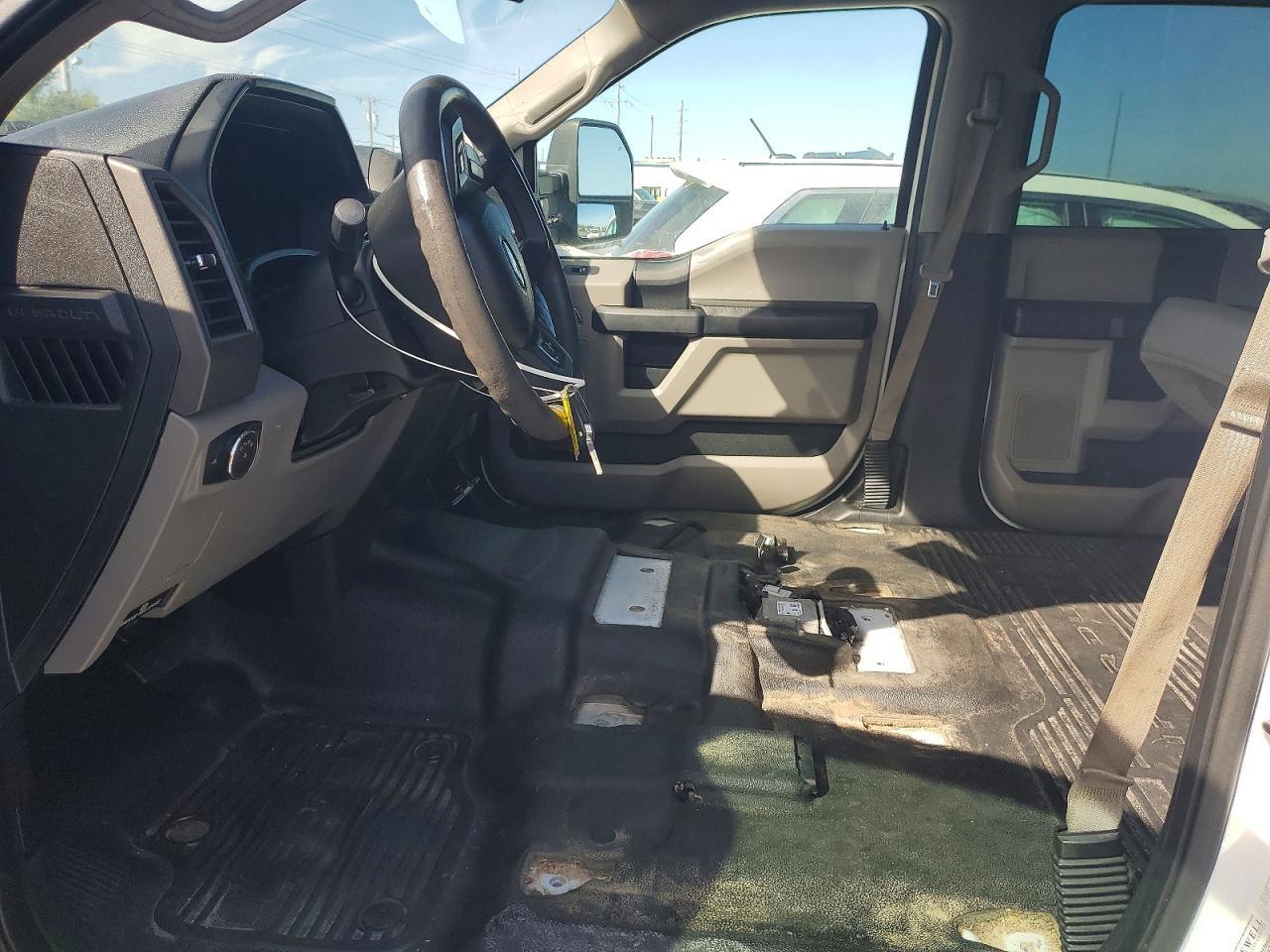 2017 Ford F250 Super Duty - Фото 7