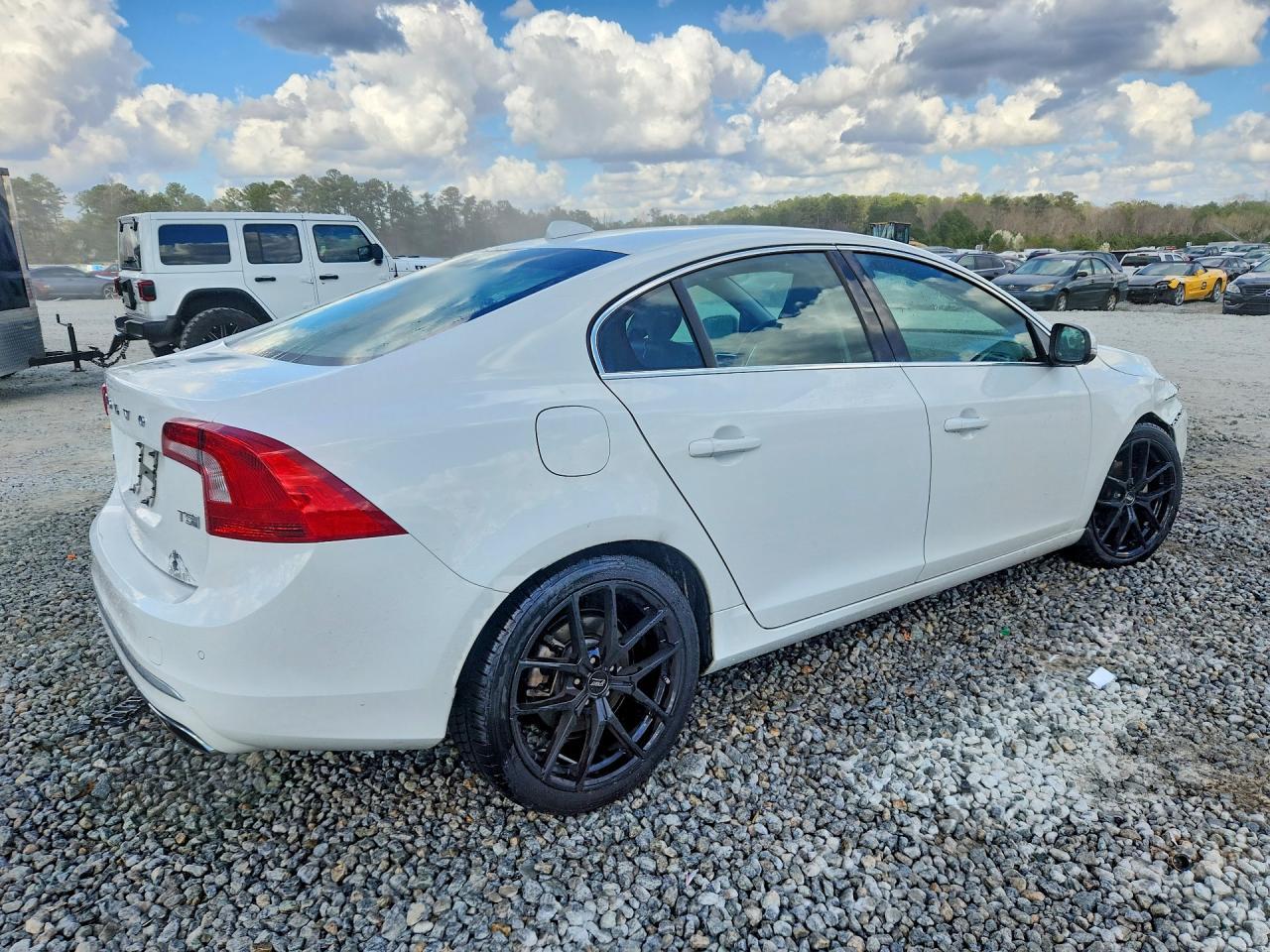 2016 Volvo S60 Premier - Фото 3