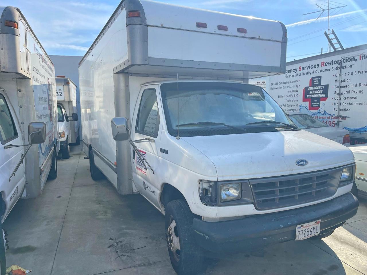 1995 Ford Econoline - Trucks Box Truck - Image 4