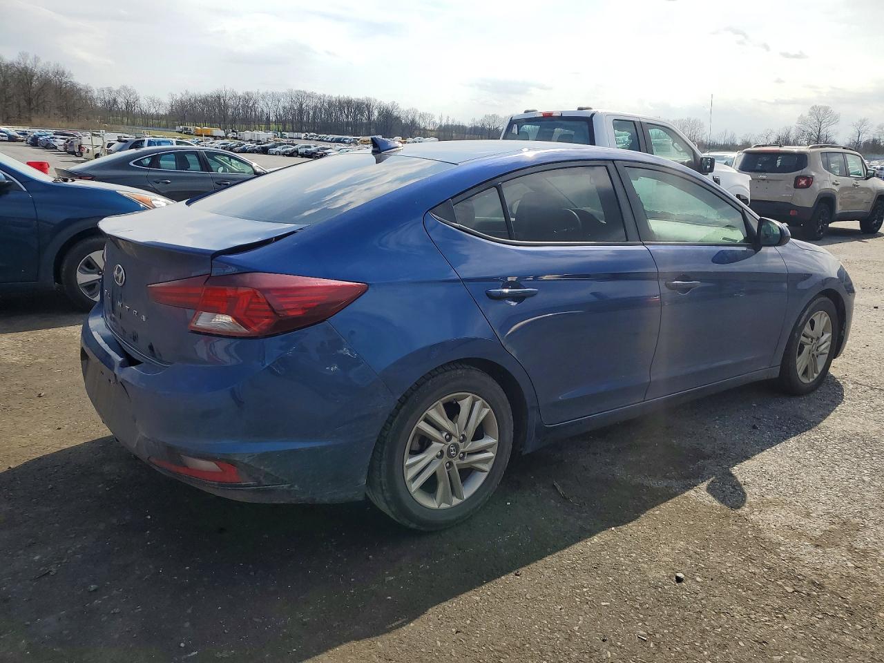 2020 Hyundai Elantra Sel - Фото 3