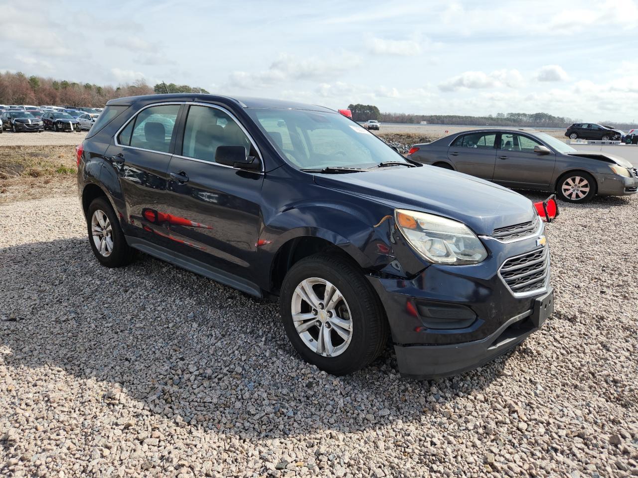 2016 Chevrolet Equinox Ls - Image 4