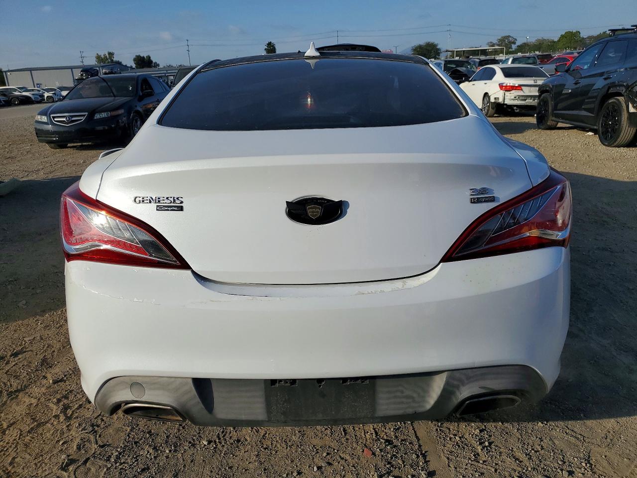2014 Hyundai Genesis Coupe 3.8 R-Spec - Фото 6