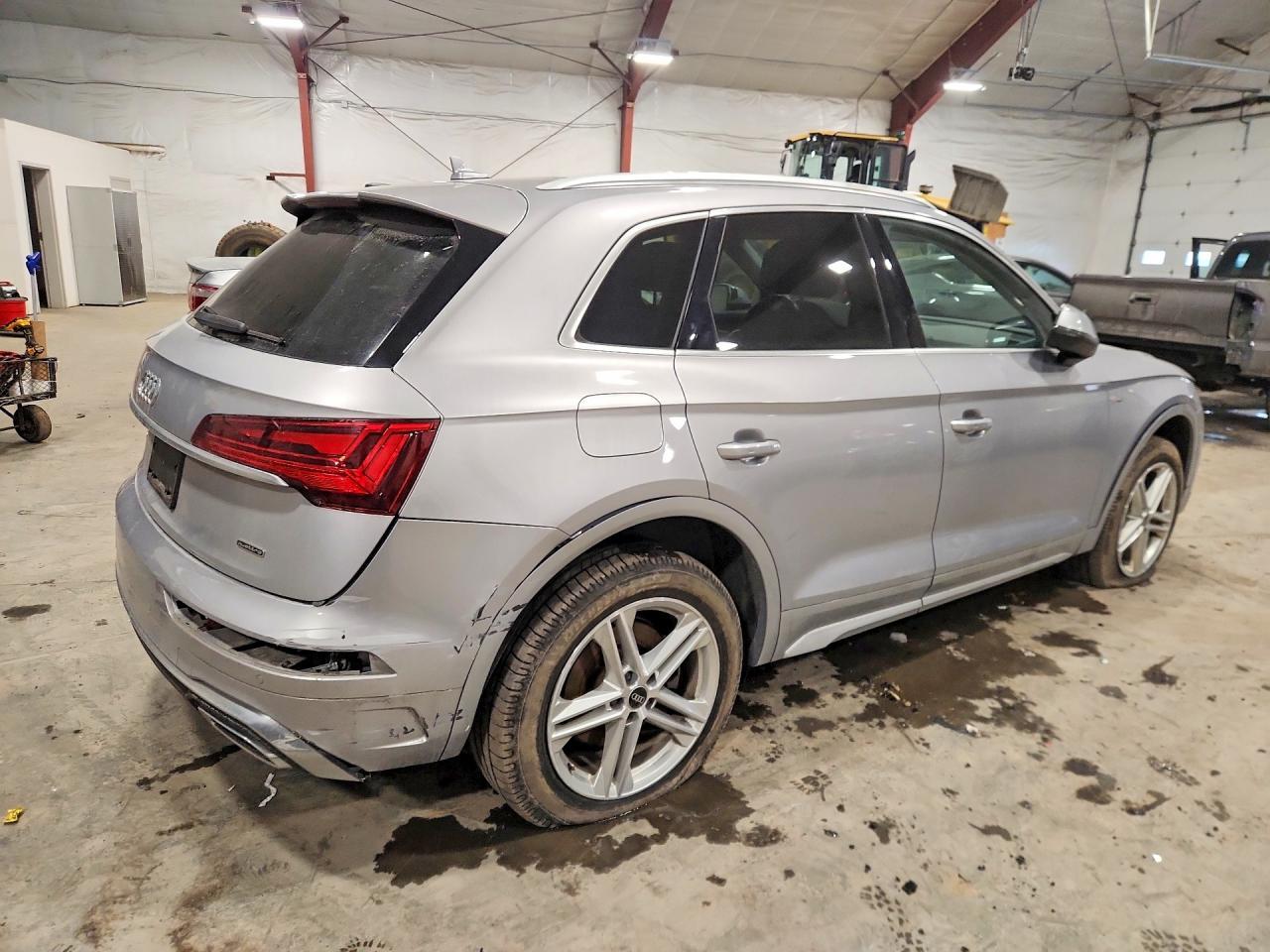 2021 Audi Q5 E Premium - Image 3