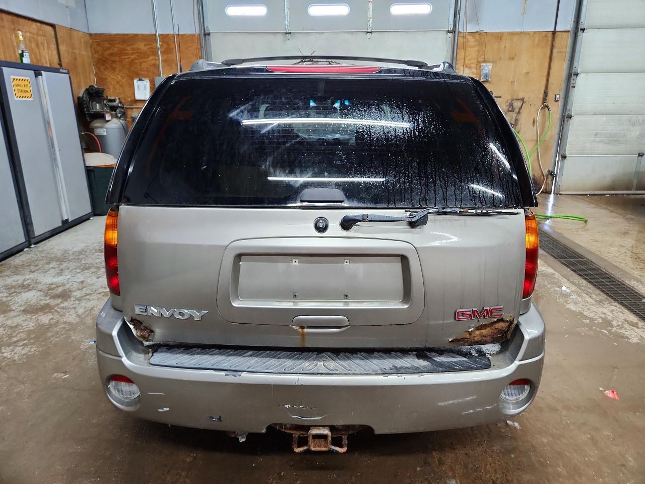 2002 GMC Envoy - Фото 6