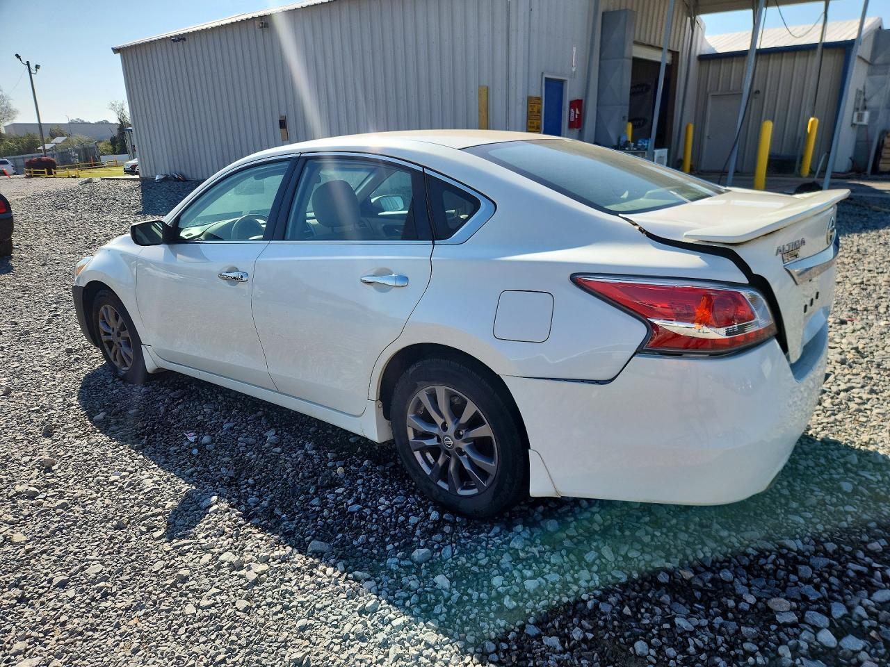 2015 Nissan Altima 2.5 S - Image 2