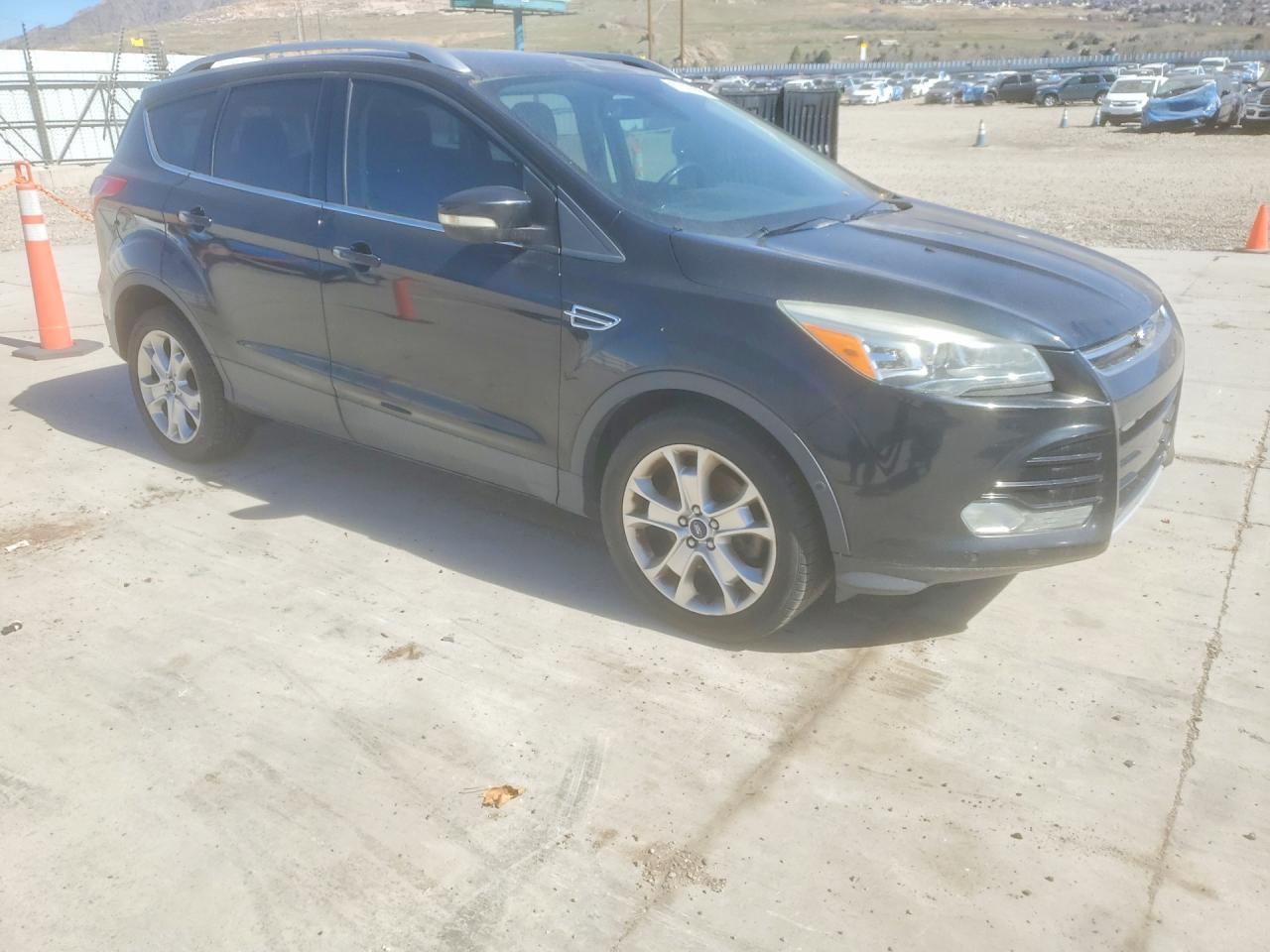 2014 Ford Escape Titanium - Image 4
