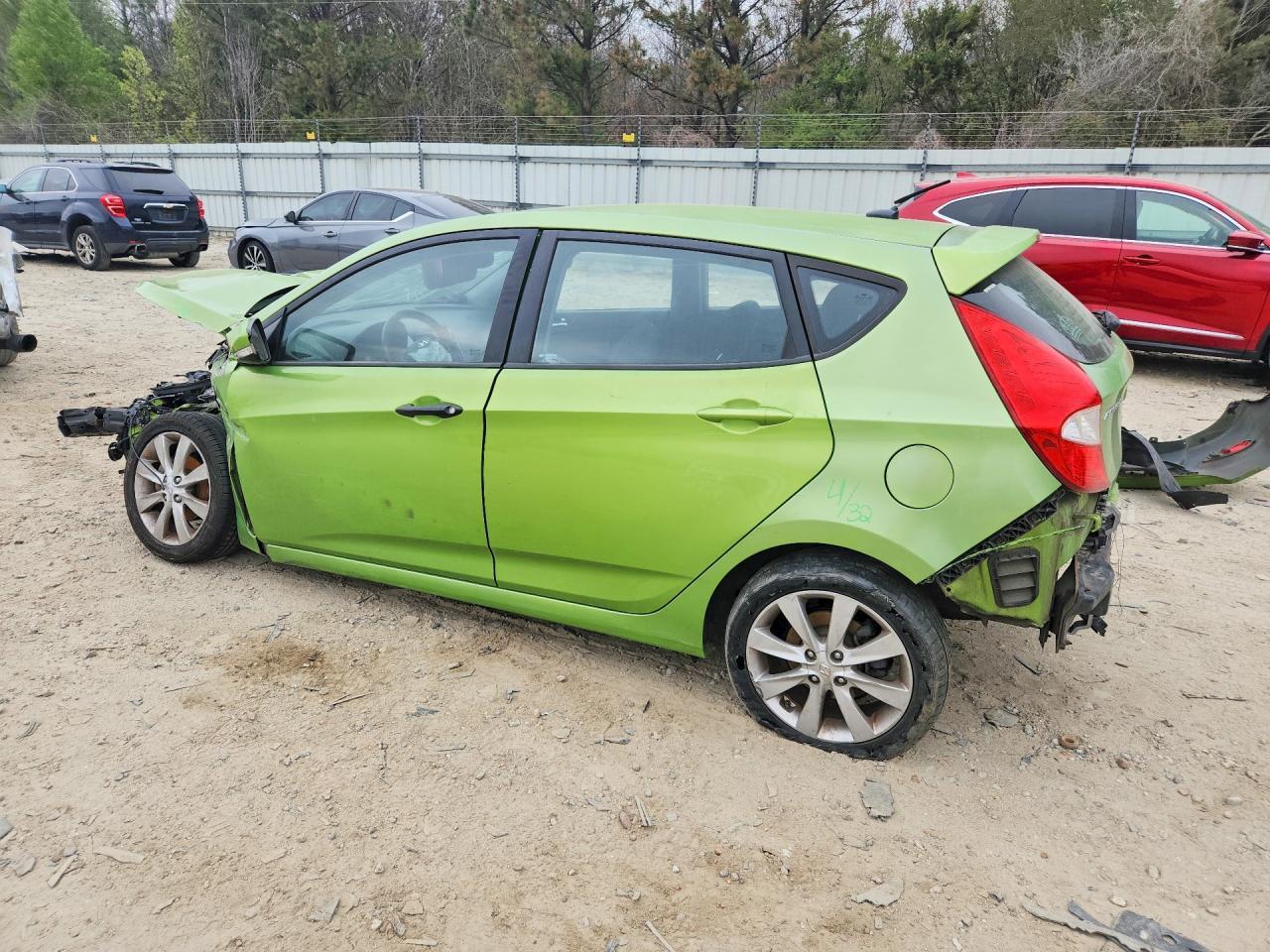2013 Hyundai Accent Se - Image 2