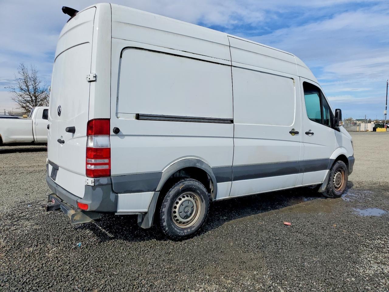 2017 Mercedes Benz Sprinter 2500 Delivery Van - Image 3