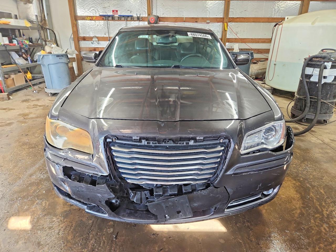 2014 Chrysler 300 - Фото 5