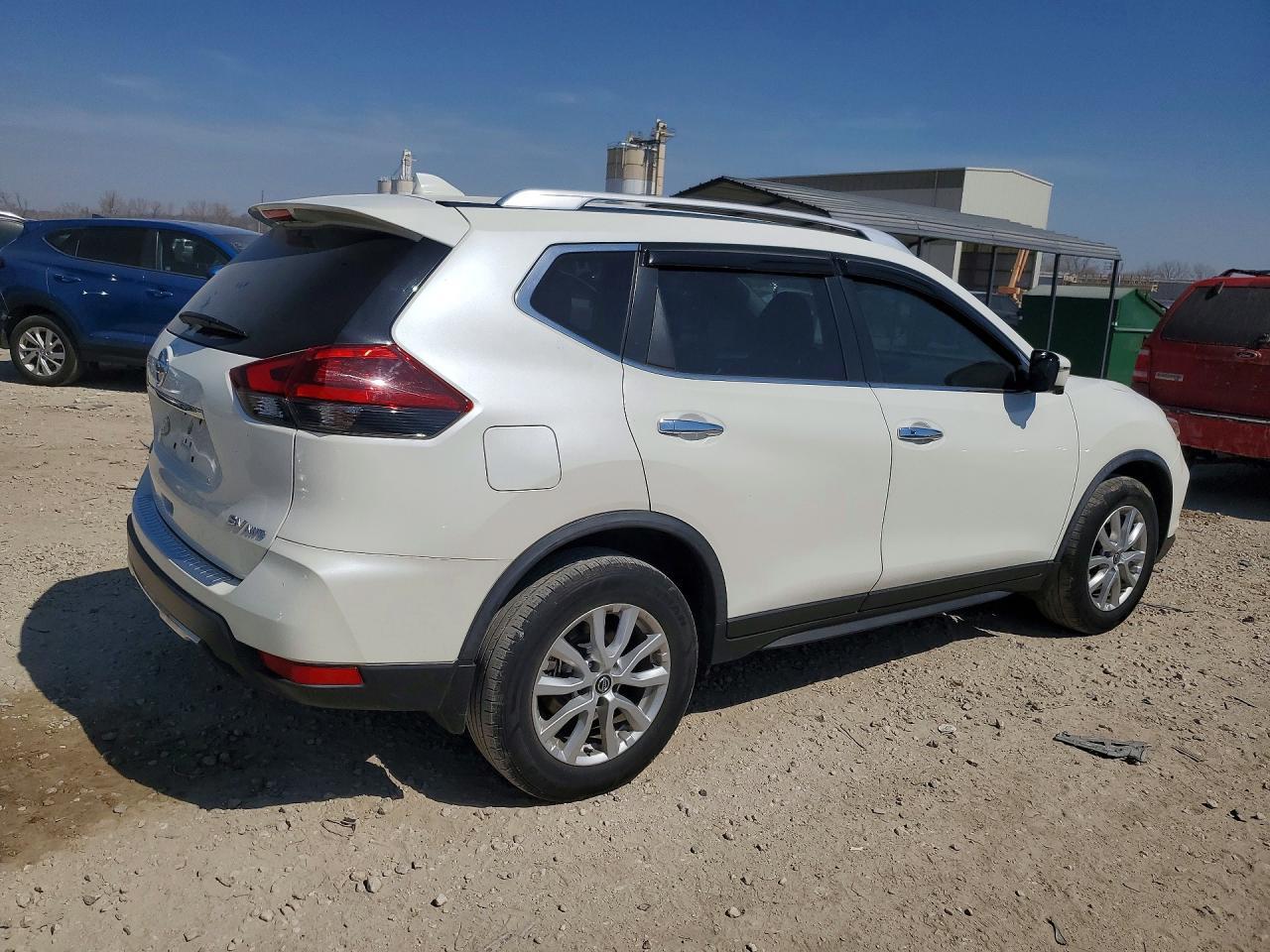 2018 Nissan Rogue - Фото 3