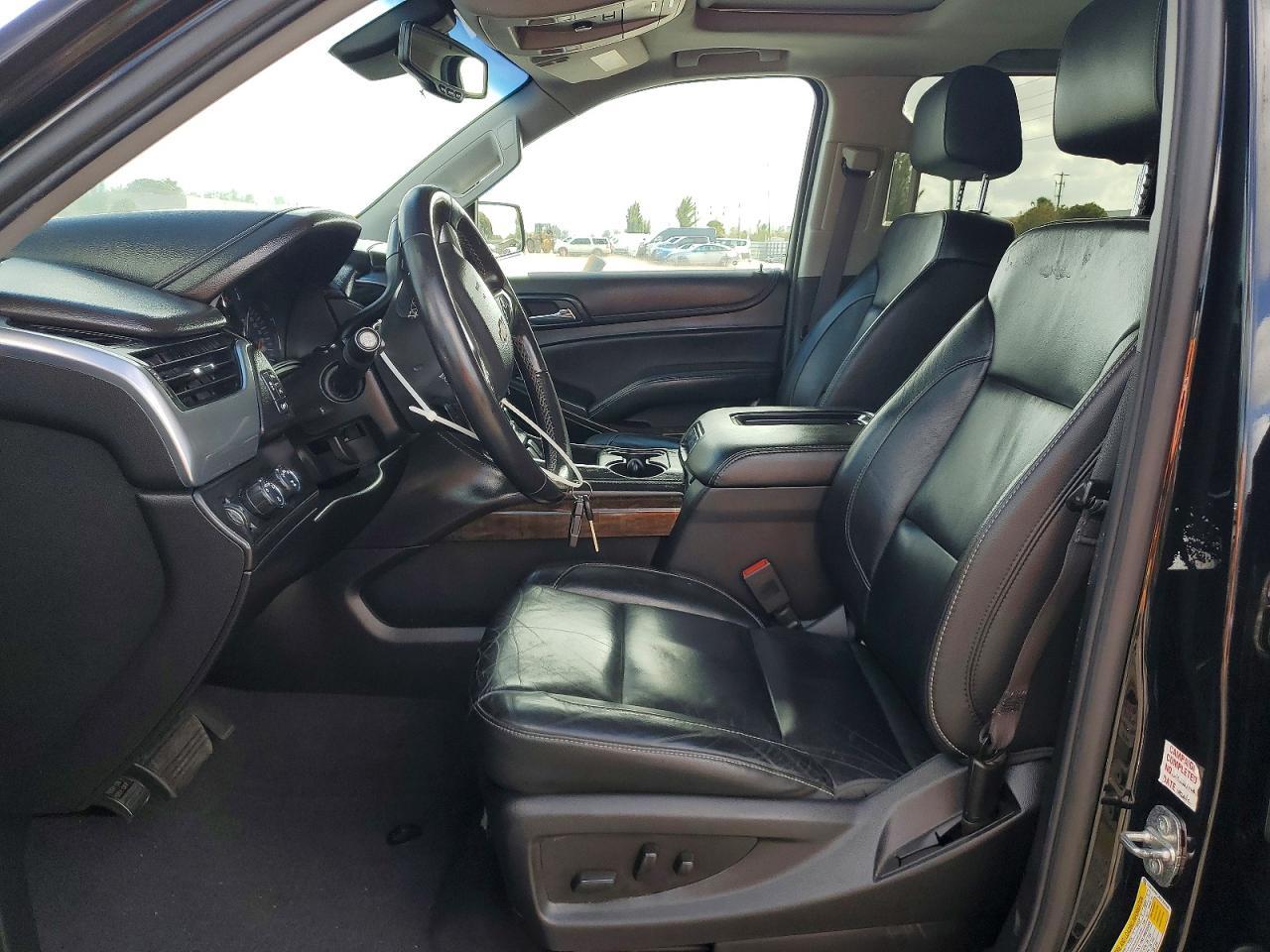 2019 Chevrolet Suburban K1500 Lt - Image 7