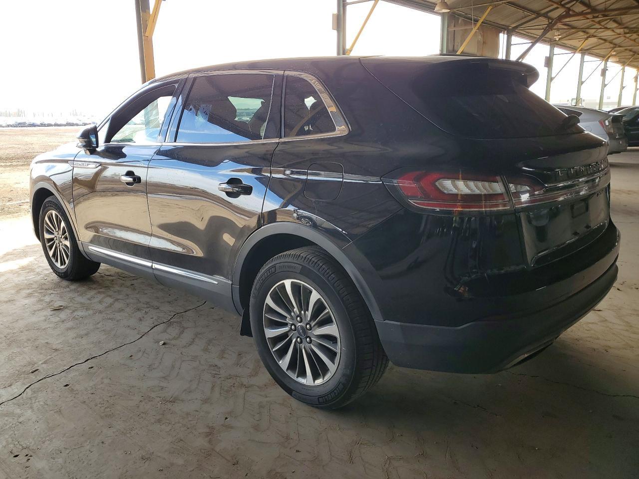2020 Lincoln Nautilus - Image 2
