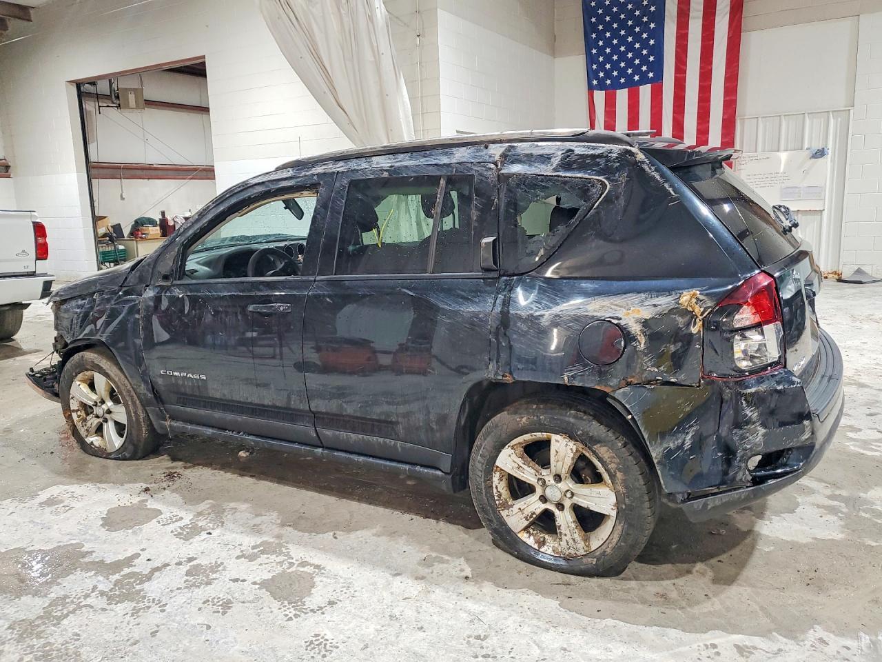 2014 Jeep Compass Sport - Фото 2