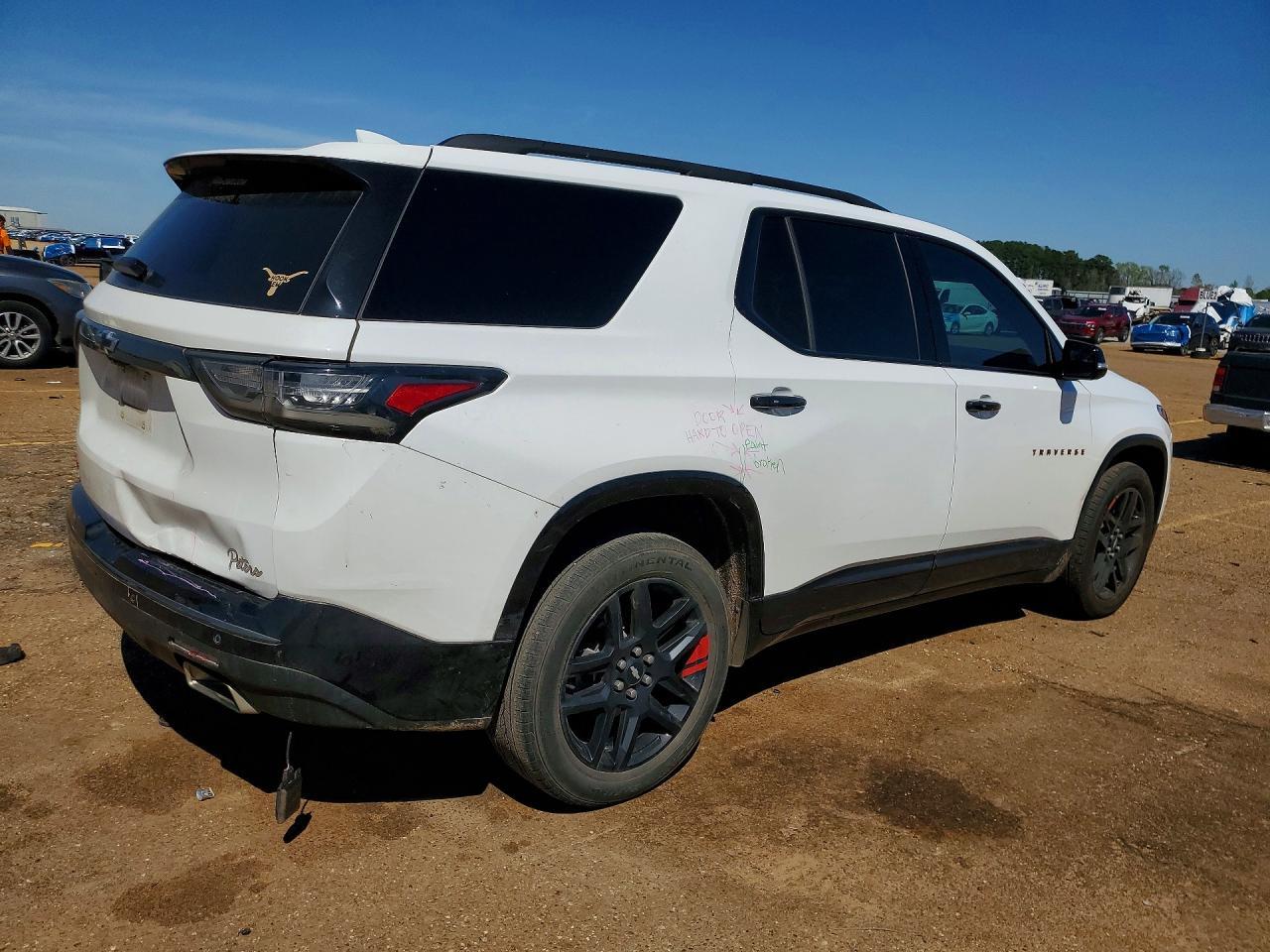 2020 Chevrolet Traverse Premier - Image 3
