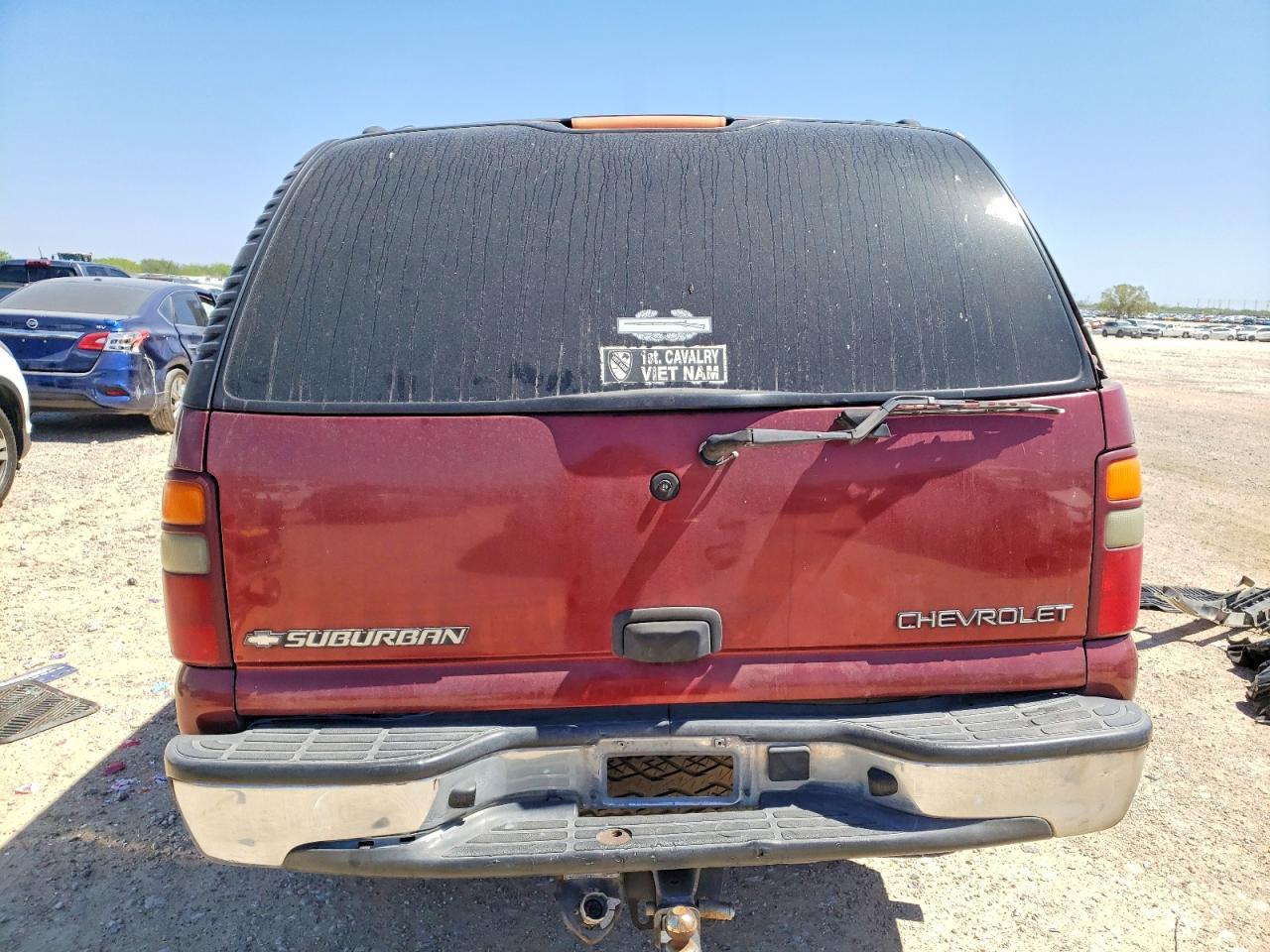 2002 Chevrolet Suburban C1500 - Image 6