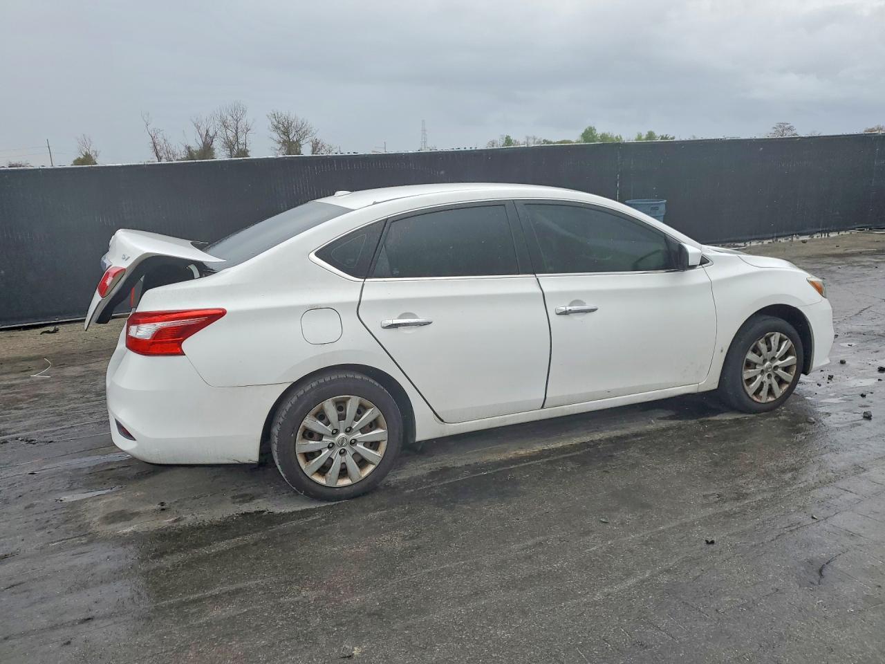 2017 Nissan Sentra S - Image 3