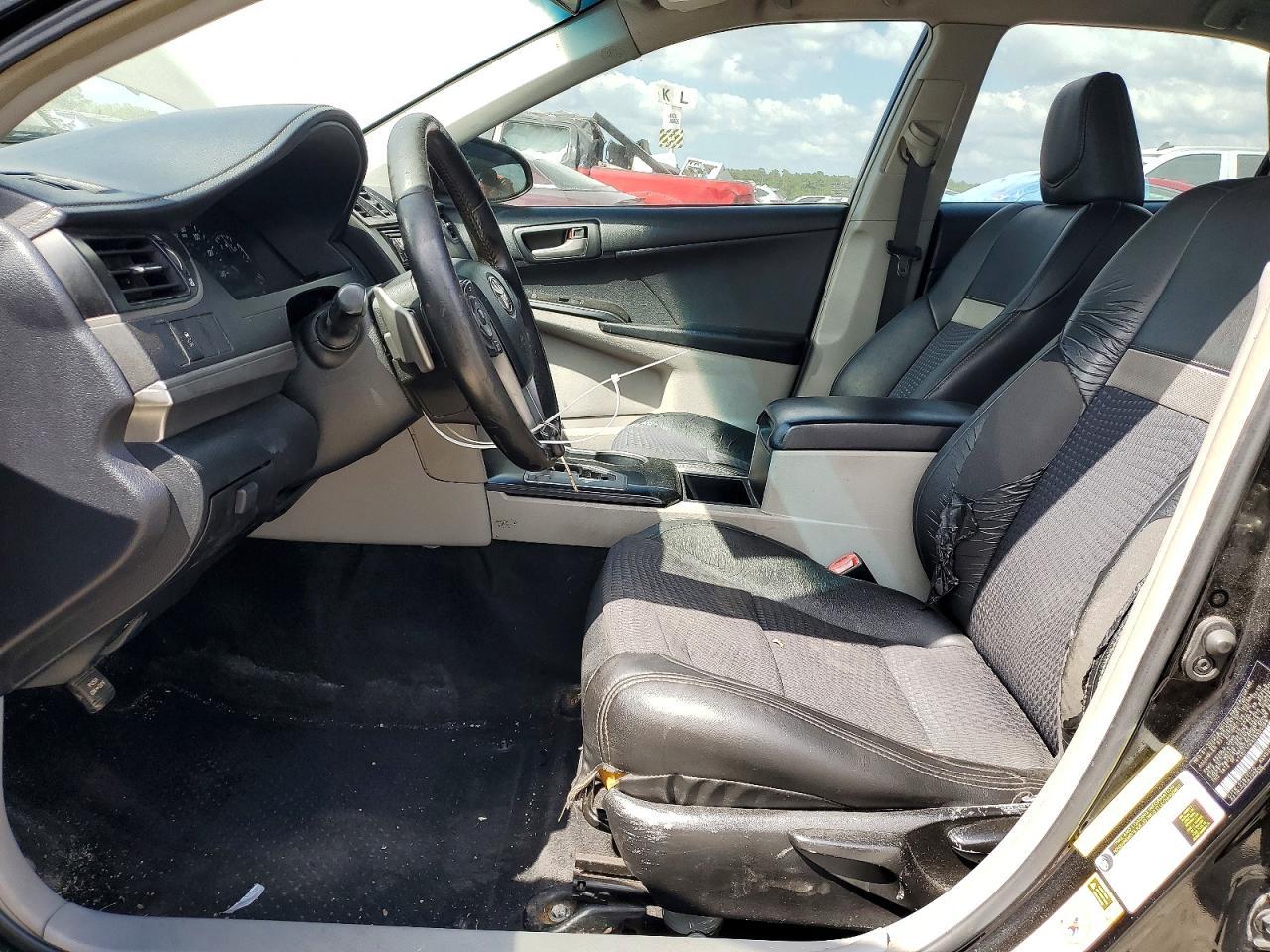 2014 Toyota Camry L - Фото 7