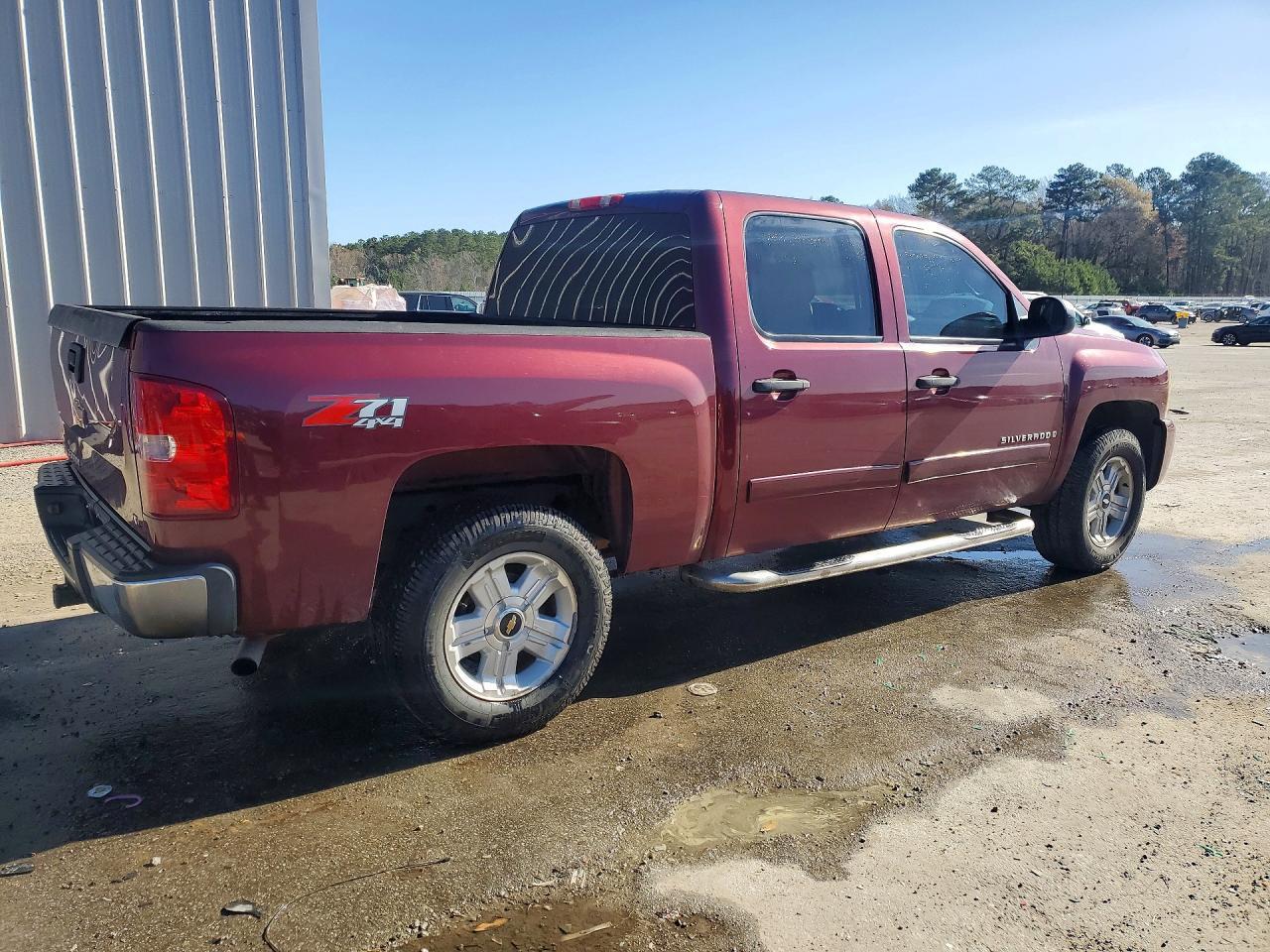 2008 Chevrolet Silverado K1500 - Image 3