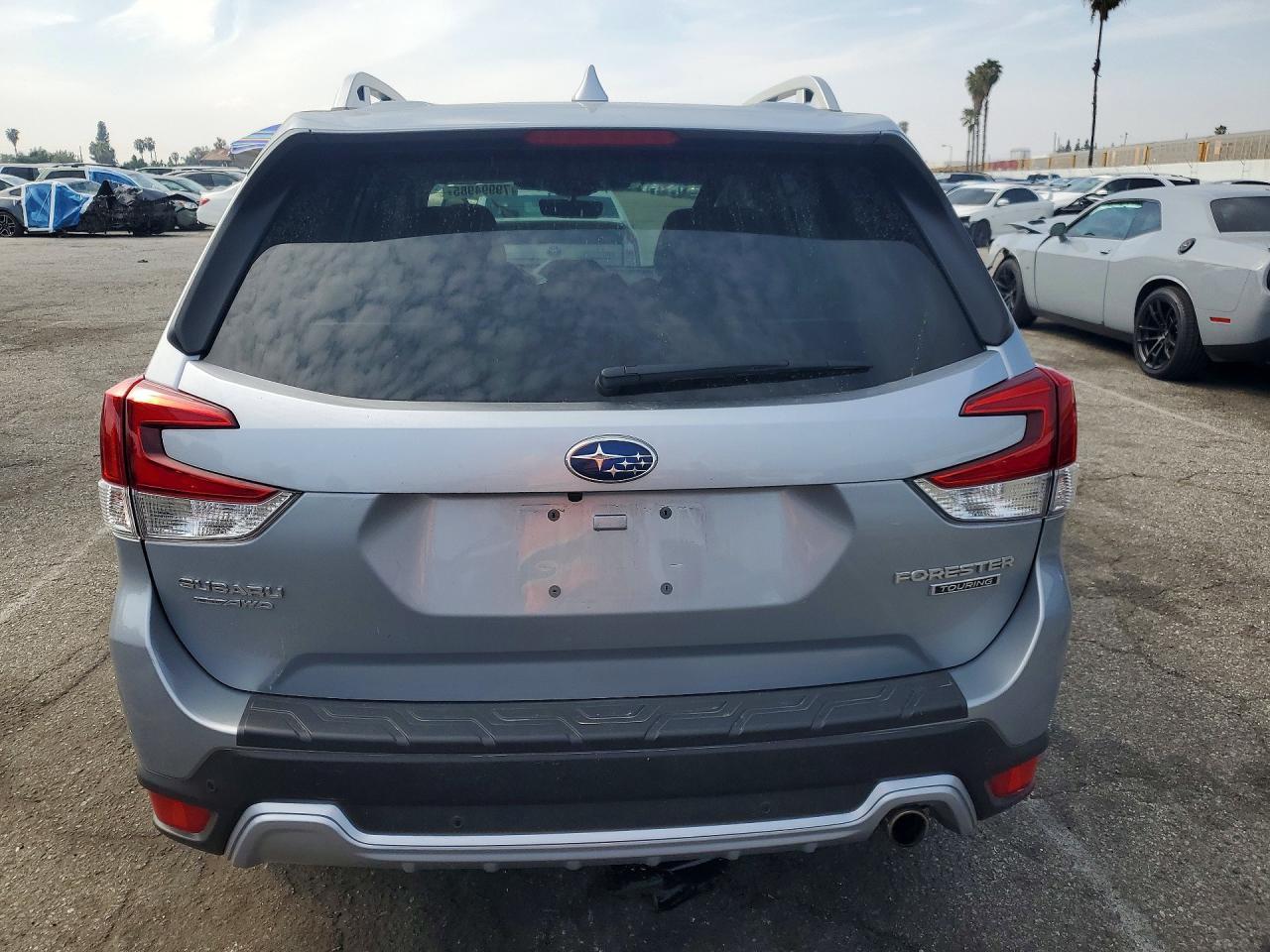 2023 Subaru Forester Touring - Image 6