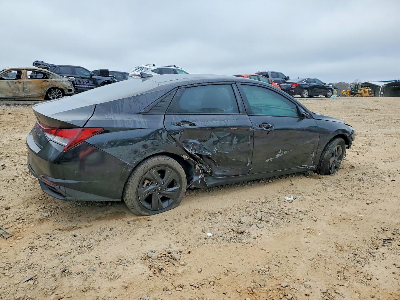 2023 Hyundai Elantra Sel - Фото 3