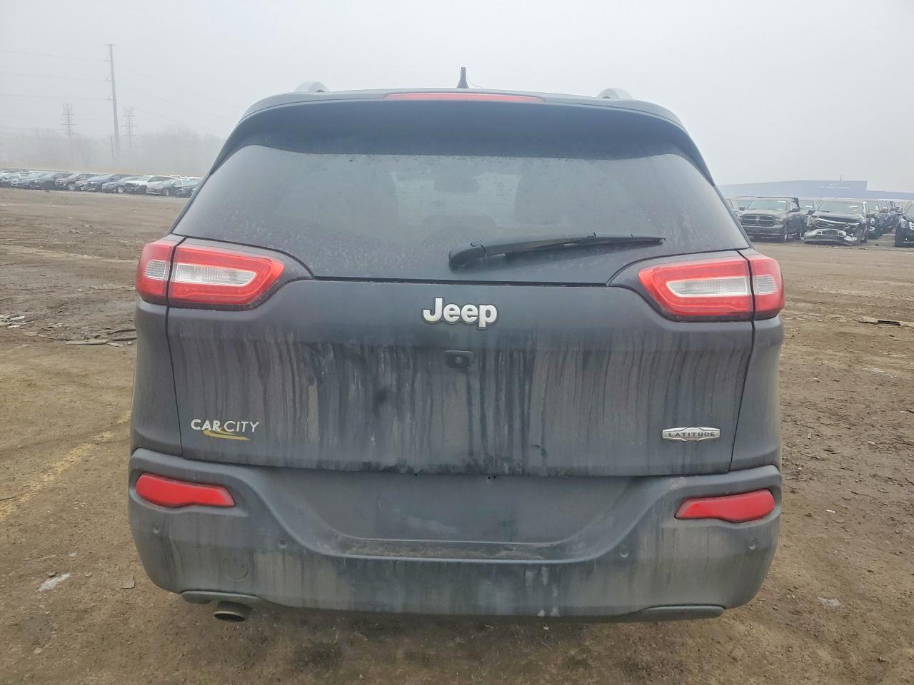 2016 Jeep Cherokee Latitude - Image 6