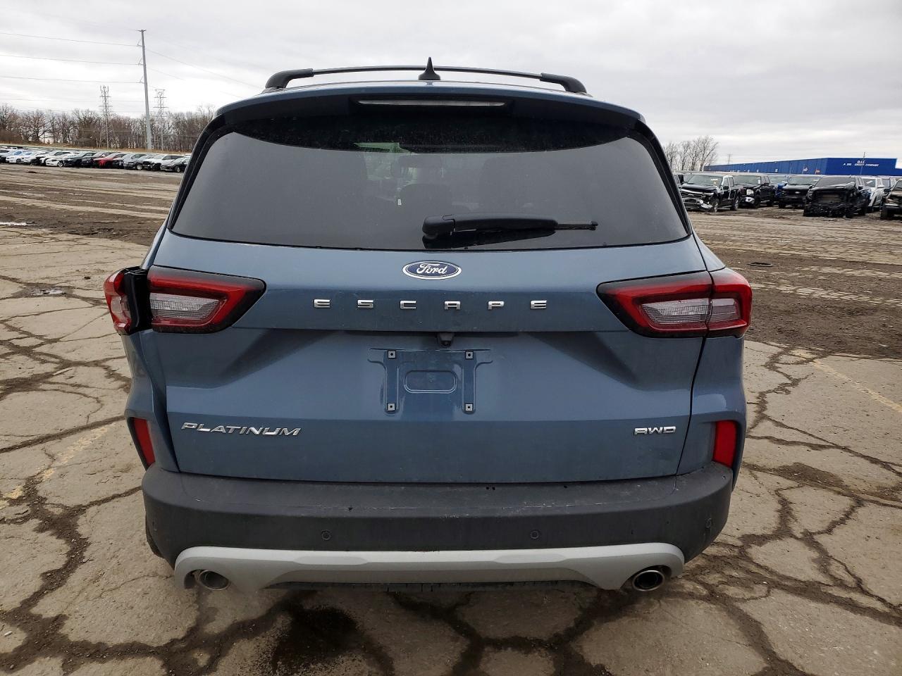 2024 Ford Escape Platinum - Image 6