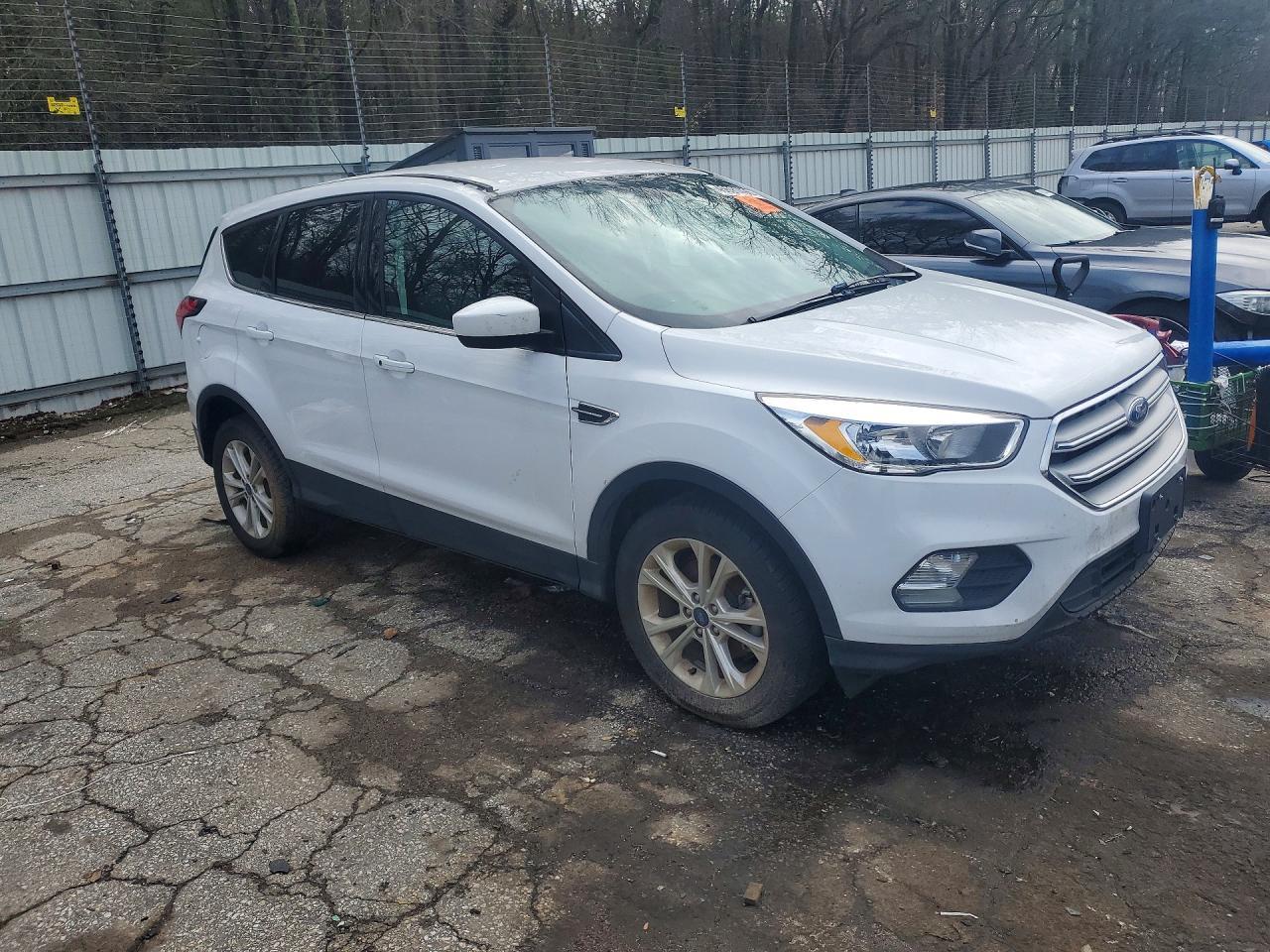 2019 Ford Escape Se - Image 4