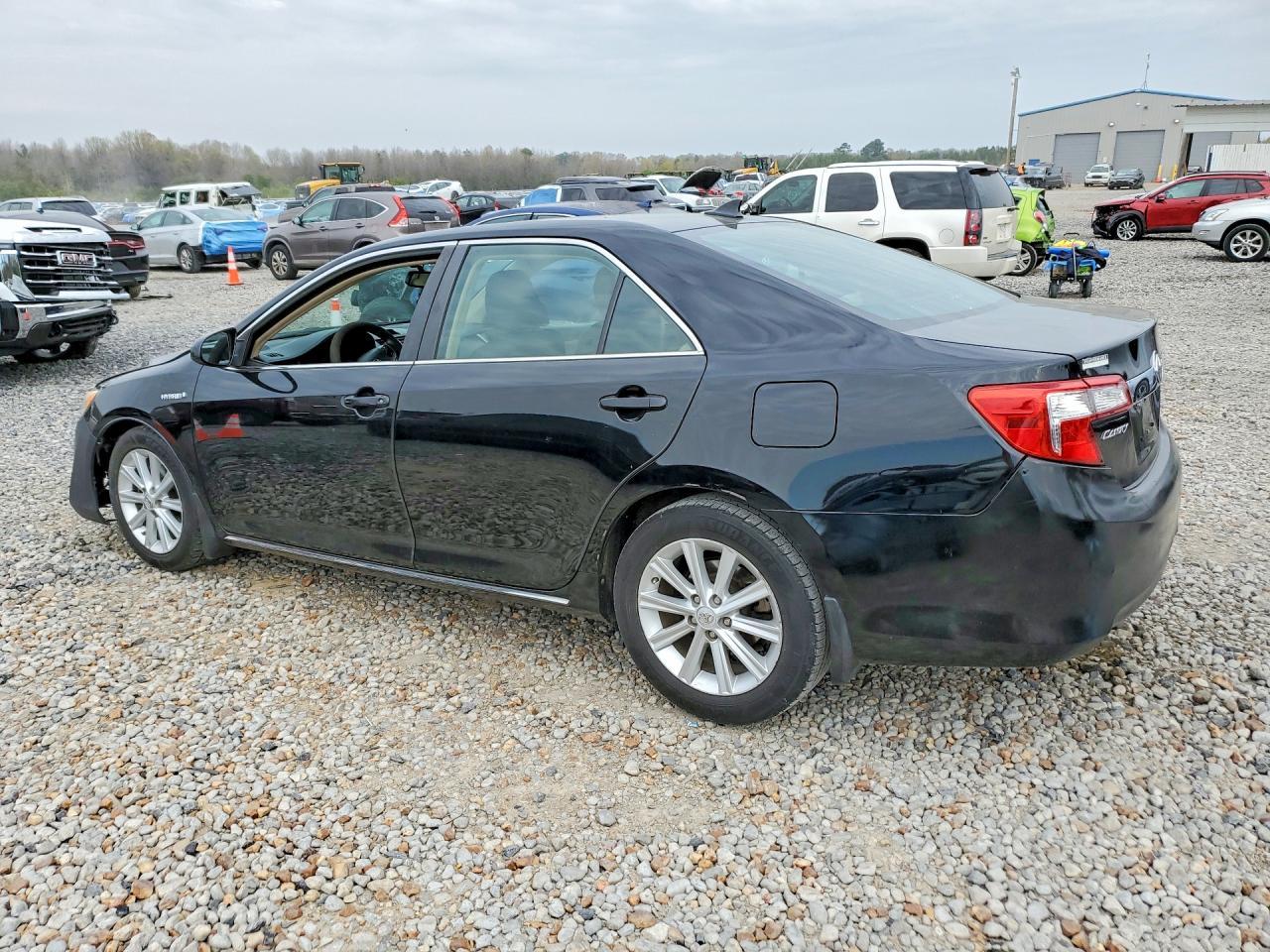2014 Toyota Camry Hybrid Xle - Фото 2