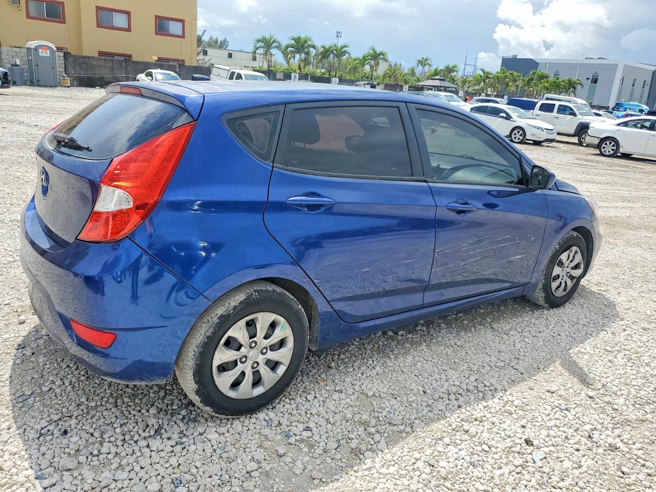 2016 Hyundai Accent Se - Фото 3