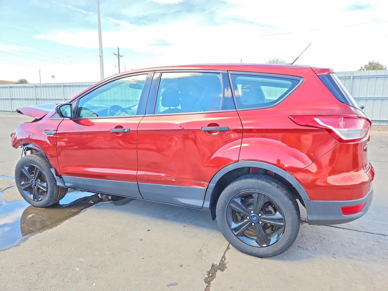 2016 Ford Escape S - Фото 2