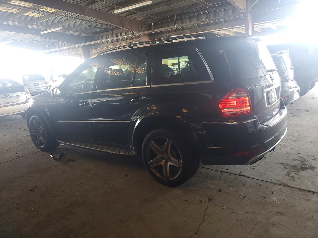 2010 Mercedes-Benz Gl 550 4Matic - Фото 2