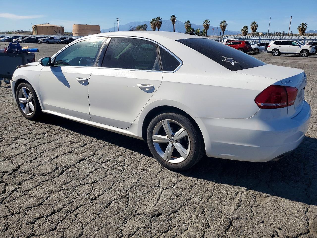 2012 Volkswagen Passat Se - Фото 2