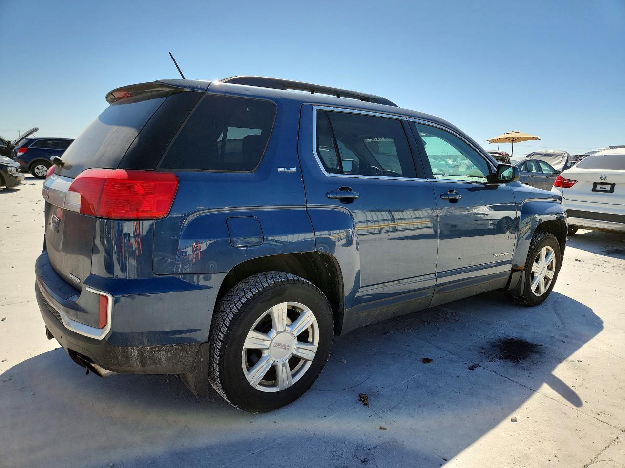 2016 GMC Terrain - Image 3
